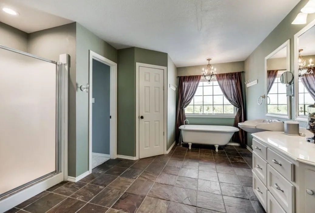 Single Family Residence For Sale in Collin County , 5604 Four Seasons Lane, Mc Kinney, Texas 75071, 4 Bedroom, 3 Bathroom, Garage spaces, 2,629 Sqft, built in 1998, mls#21261012, Real Estate Agent in Mc Kinney, Homes For Sale in Collin county, Homes For Sale in Mc Kinney, Realtor in Mc Kinney Texas, Real Estate Brokerage Independent Realty Texas, Luminita Cordes Realtor
