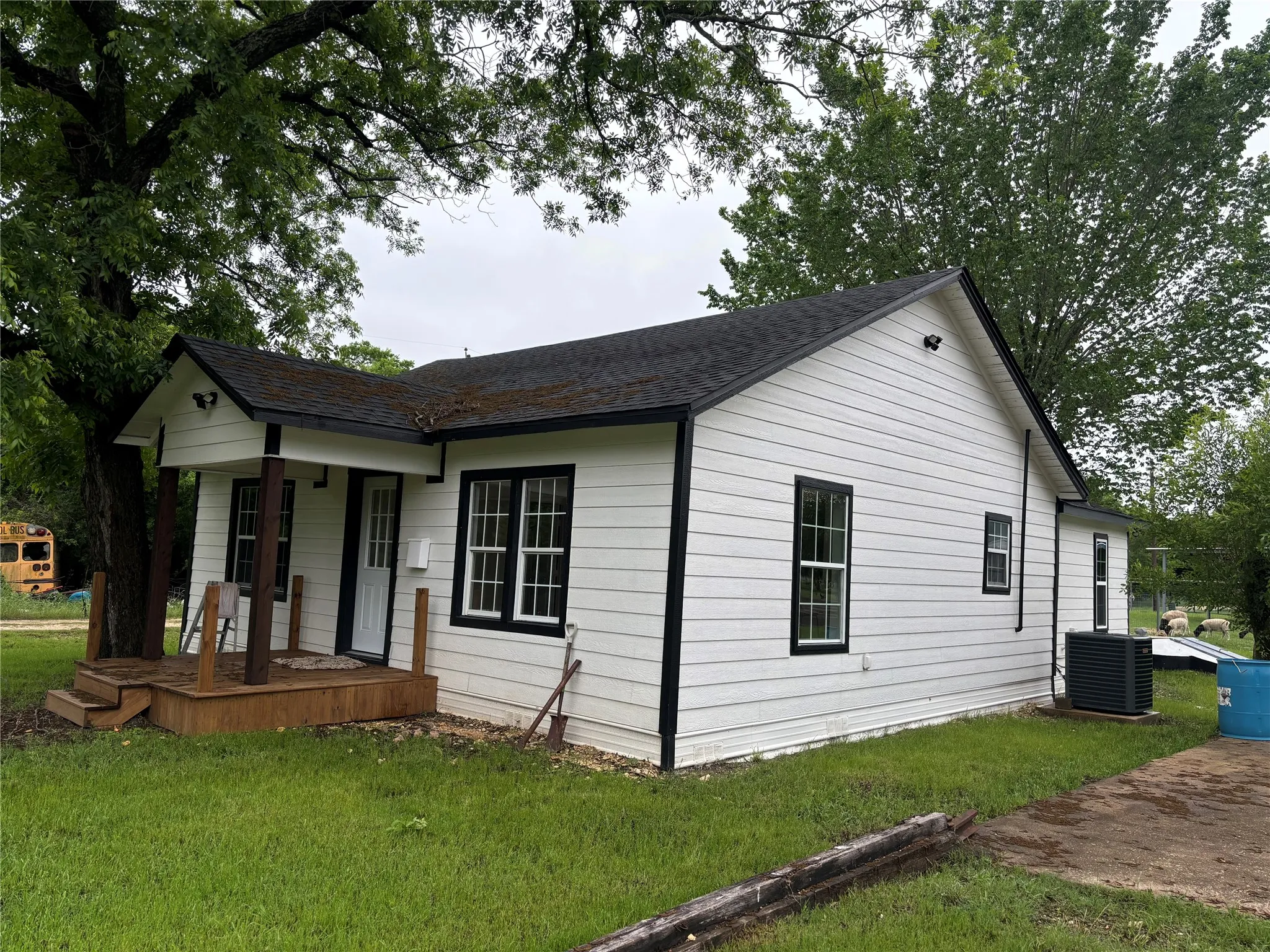 Single Family Residence For Sale in Hill County , 315 S Barry Street, Mertens, Texas 76666, 3 Bedrooms, 2 Bathrooms, Garage spaces, 1,230 Sqft, built in 1945, Price $180,000, mls#21261029, Real Estate Agent in Mertens, Homes For Sale in Hill county, Homes For Sale in Mertens, Realtor in Mertens Texas, Real Estate Brokerage Independent Realty Texas, Luminita Cordes Realtor