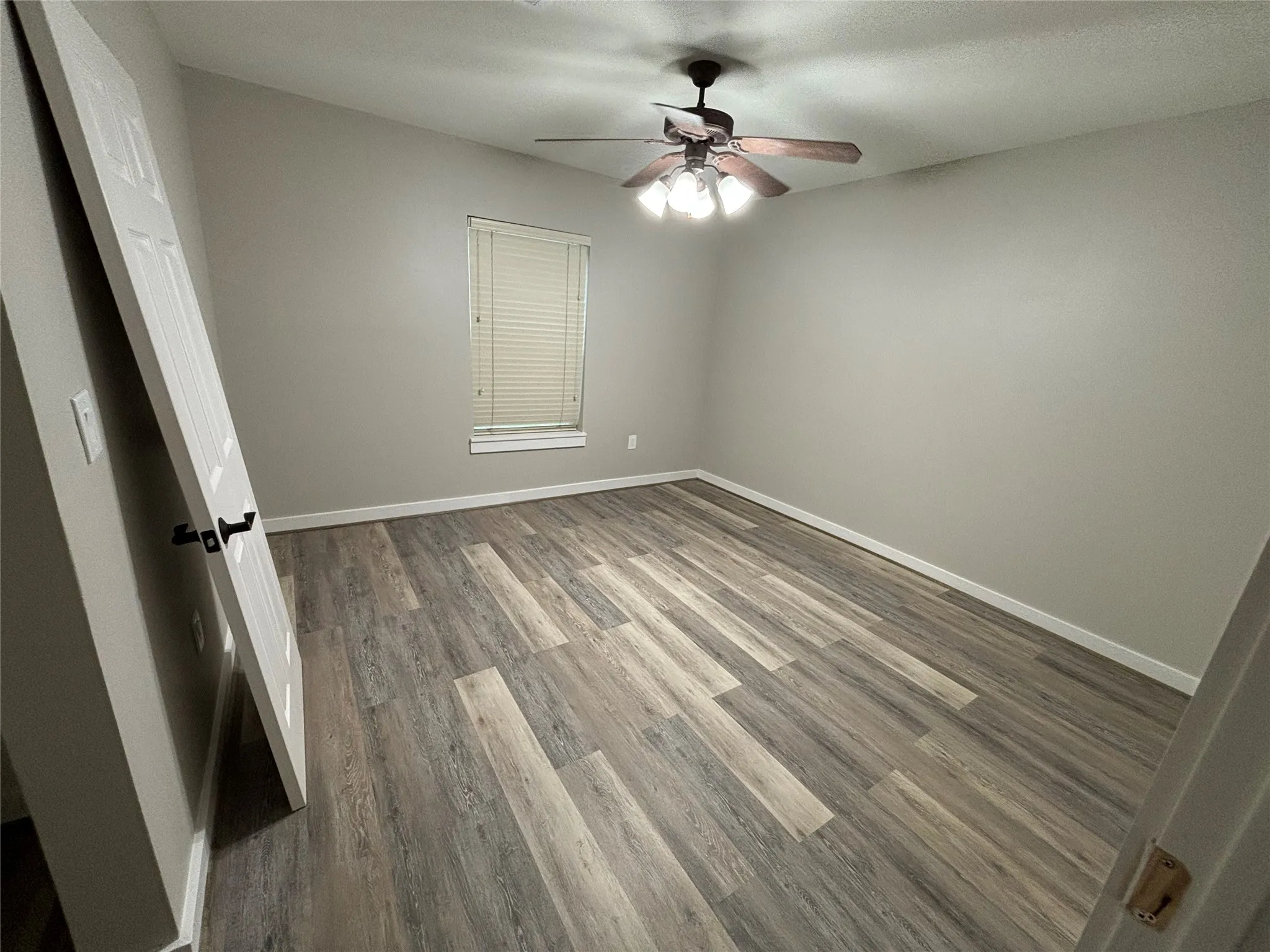 Single Family Residence For Sale in Hill County , 315 S Barry Street, Mertens, Texas 76666, 3 Bedrooms, 2 Bathrooms, Garage spaces, 1,230 Sqft, built in 1945, Price $180,000, mls#21261029, Real Estate Agent in Mertens, Homes For Sale in Hill county, Homes For Sale in Mertens, Realtor in Mertens Texas, Real Estate Brokerage Independent Realty Texas, Luminita Cordes Realtor