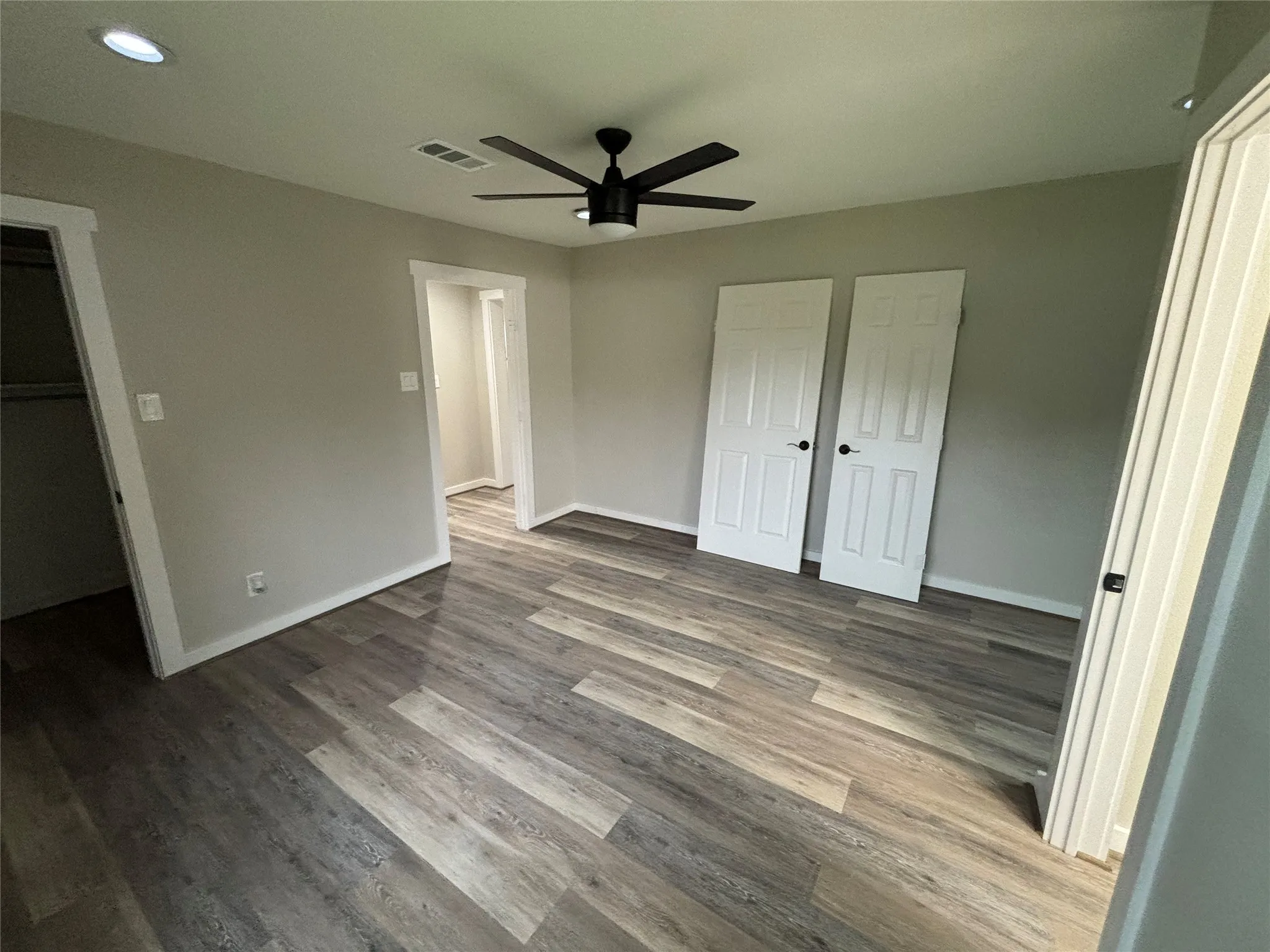 Single Family Residence For Sale in Hill County , 315 S Barry Street, Mertens, Texas 76666, 3 Bedrooms, 2 Bathrooms, Garage spaces, 1,230 Sqft, built in 1945, Price $180,000, mls#21261029, Real Estate Agent in Mertens, Homes For Sale in Hill county, Homes For Sale in Mertens, Realtor in Mertens Texas, Real Estate Brokerage Independent Realty Texas, Luminita Cordes Realtor