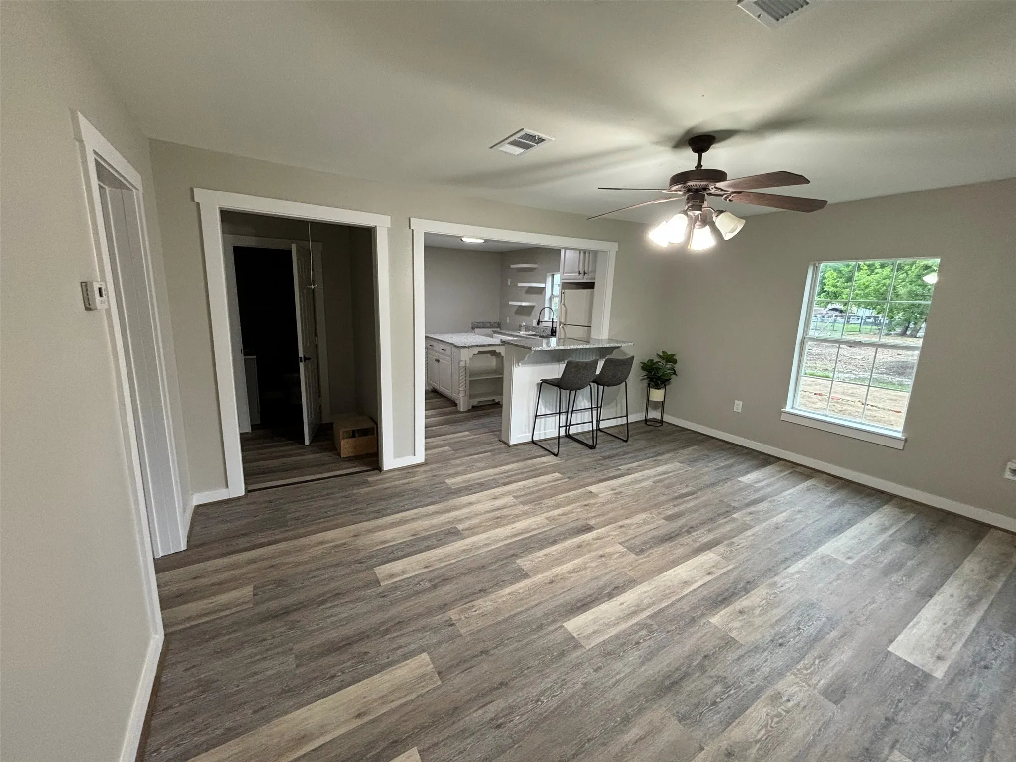 Single Family Residence For Sale in Hill County , 315 S Barry Street, Mertens, Texas 76666, 3 Bedrooms, 2 Bathrooms, Garage spaces, 1,230 Sqft, built in 1945, Price $180,000, mls#21261029, Real Estate Agent in Mertens, Homes For Sale in Hill county, Homes For Sale in Mertens, Realtor in Mertens Texas, Real Estate Brokerage Independent Realty Texas, Luminita Cordes Realtor