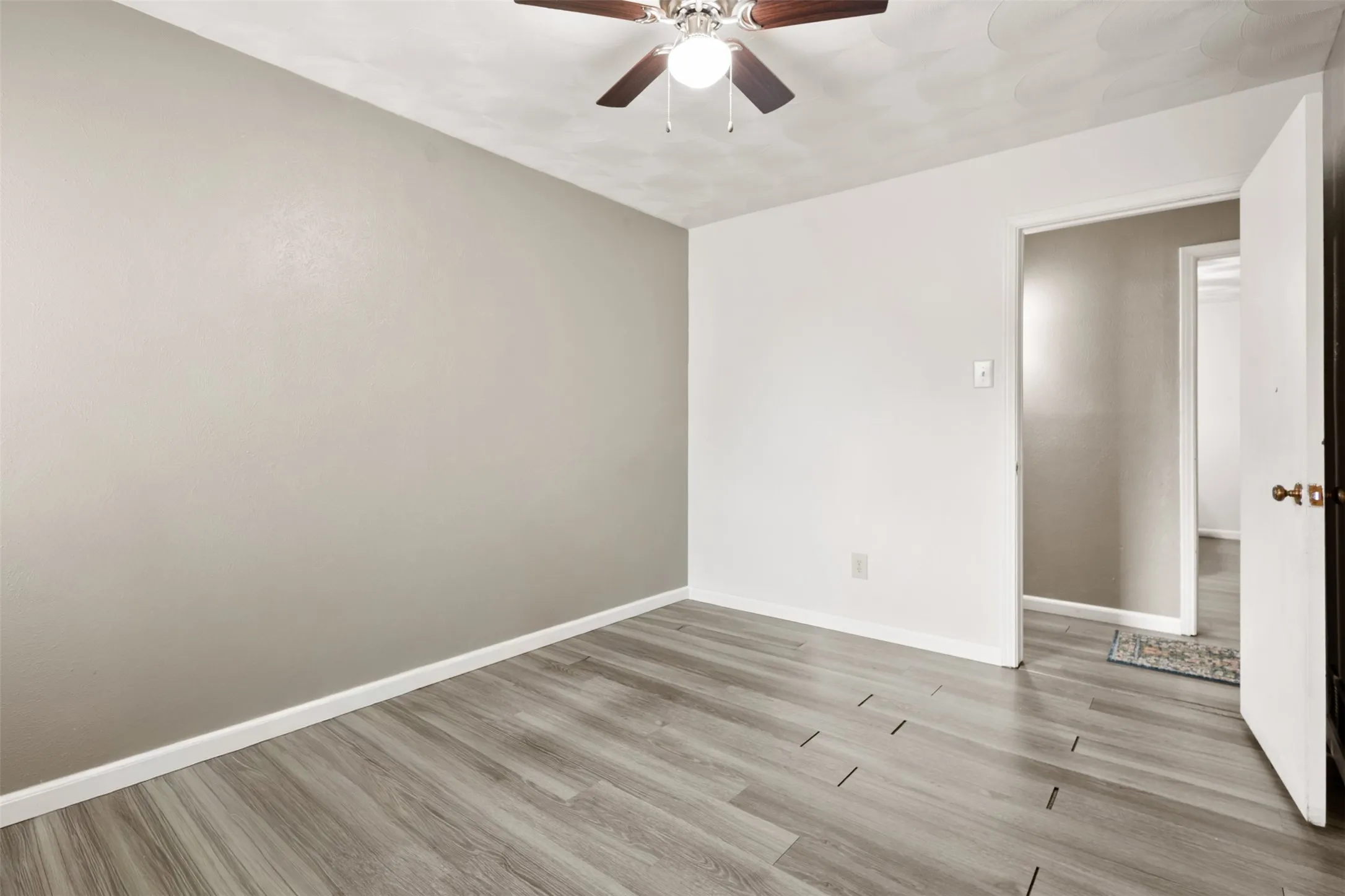 Single Family Residence For Sale in Dallas County , 214 S Alexander Avenue, Duncanville, Texas 75116, 4 Bedrooms, 3 Bathrooms, 2 Garage spaces, 1,858 Sqft, built in 1966, Price $314,000, mls#21260373, Real Estate Agent in Duncanville, Homes For Sale in Dallas county, Homes For Sale in Duncanville, Realtor in Duncanville Texas, Real Estate Brokerage Independent Realty Texas, Luminita Cordes Realtor