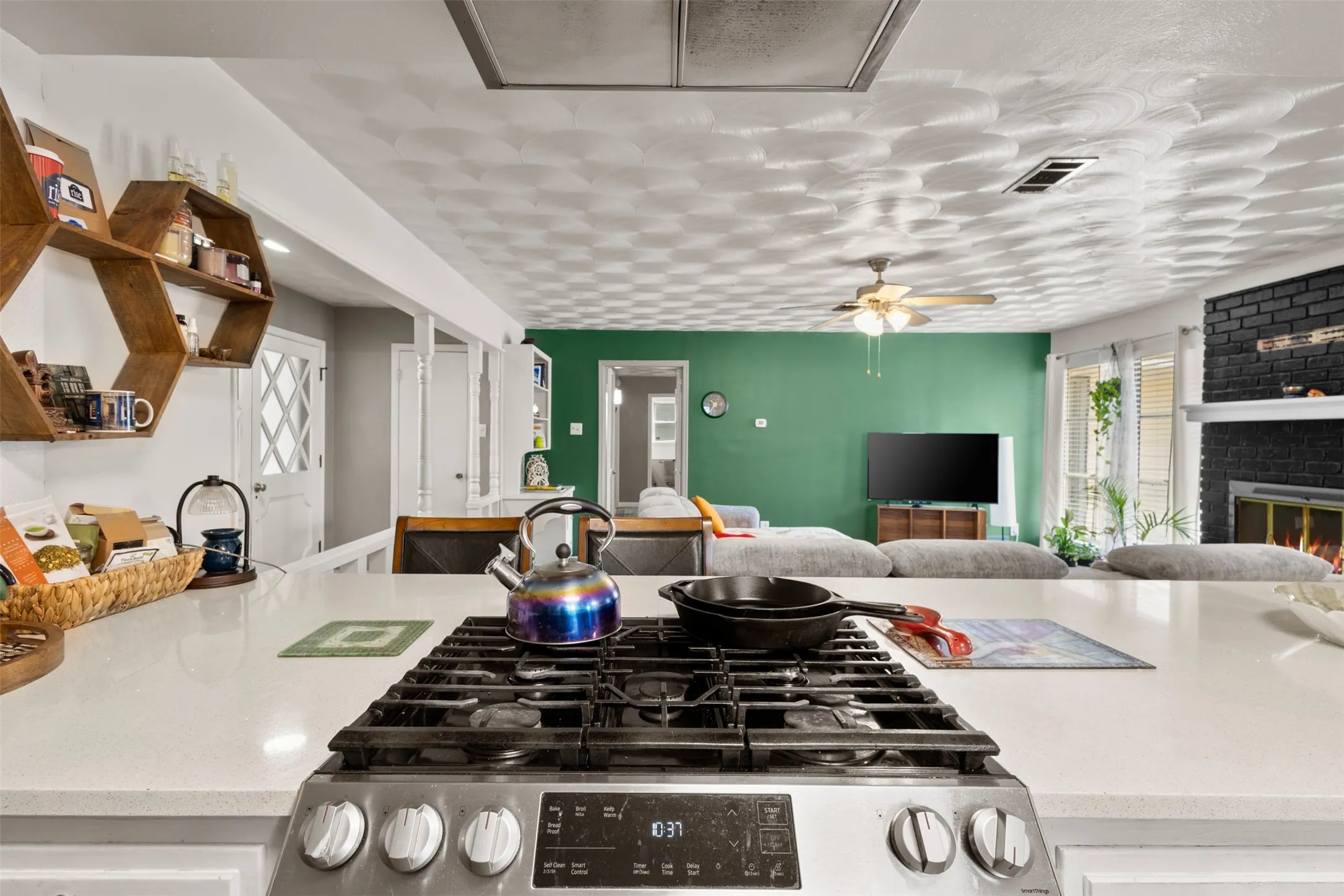 Single Family Residence For Sale in Dallas County , 214 S Alexander Avenue, Duncanville, Texas 75116, 4 Bedrooms, 3 Bathrooms, 2 Garage spaces, 1,858 Sqft, built in 1966, Price $314,000, mls#21260373, Real Estate Agent in Duncanville, Homes For Sale in Dallas county, Homes For Sale in Duncanville, Realtor in Duncanville Texas, Real Estate Brokerage Independent Realty Texas, Luminita Cordes Realtor