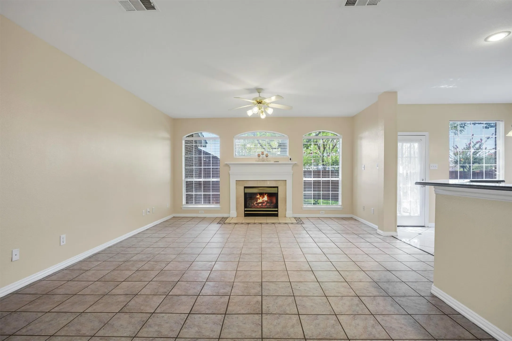 Single Family Residence For Sale in Dallas County , 921 Brown Trail, Coppell, Texas 75019, 4 Bedroom, 3 Bathroom, 2 Garage spaces, 2,711 Sqft, built in 1994, mls#21249317, Real Estate Agent in Coppell, Homes For Sale in Dallas county, Homes For Sale in Coppell, Realtor in Coppell Texas, Real Estate Brokerage Independent Realty Texas, Luminita Cordes Realtor