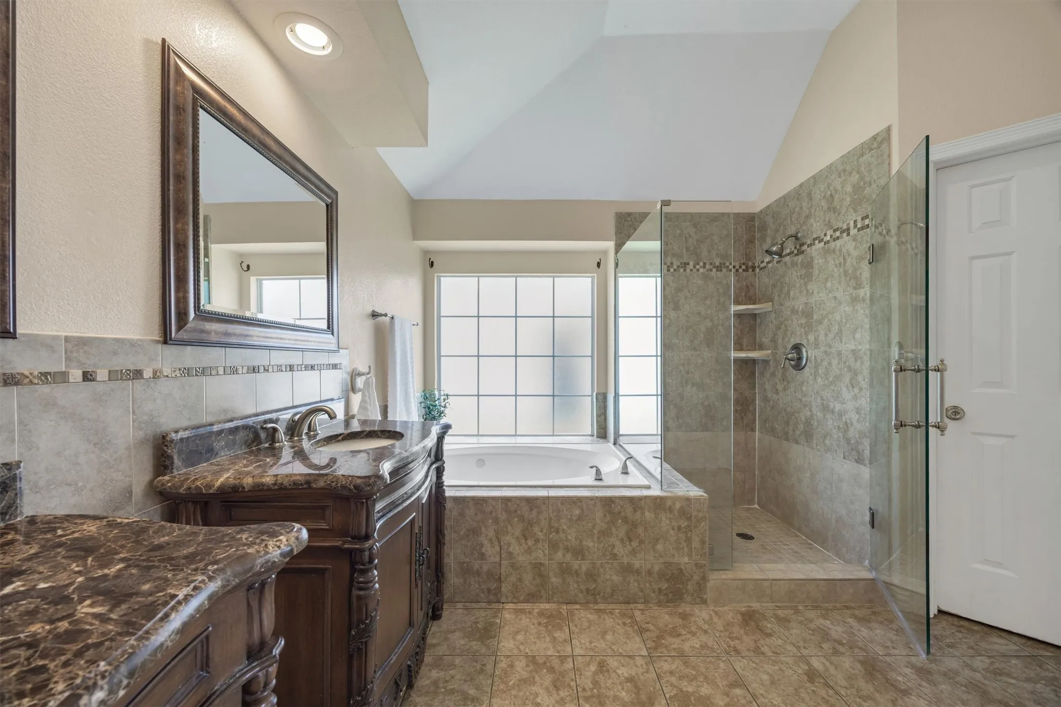 Single Family Residence For Sale in Dallas County , 921 Brown Trail, Coppell, Texas 75019, 4 Bedroom, 3 Bathroom, 2 Garage spaces, 2,711 Sqft, built in 1994, mls#21249317, Real Estate Agent in Coppell, Homes For Sale in Dallas county, Homes For Sale in Coppell, Realtor in Coppell Texas, Real Estate Brokerage Independent Realty Texas, Luminita Cordes Realtor