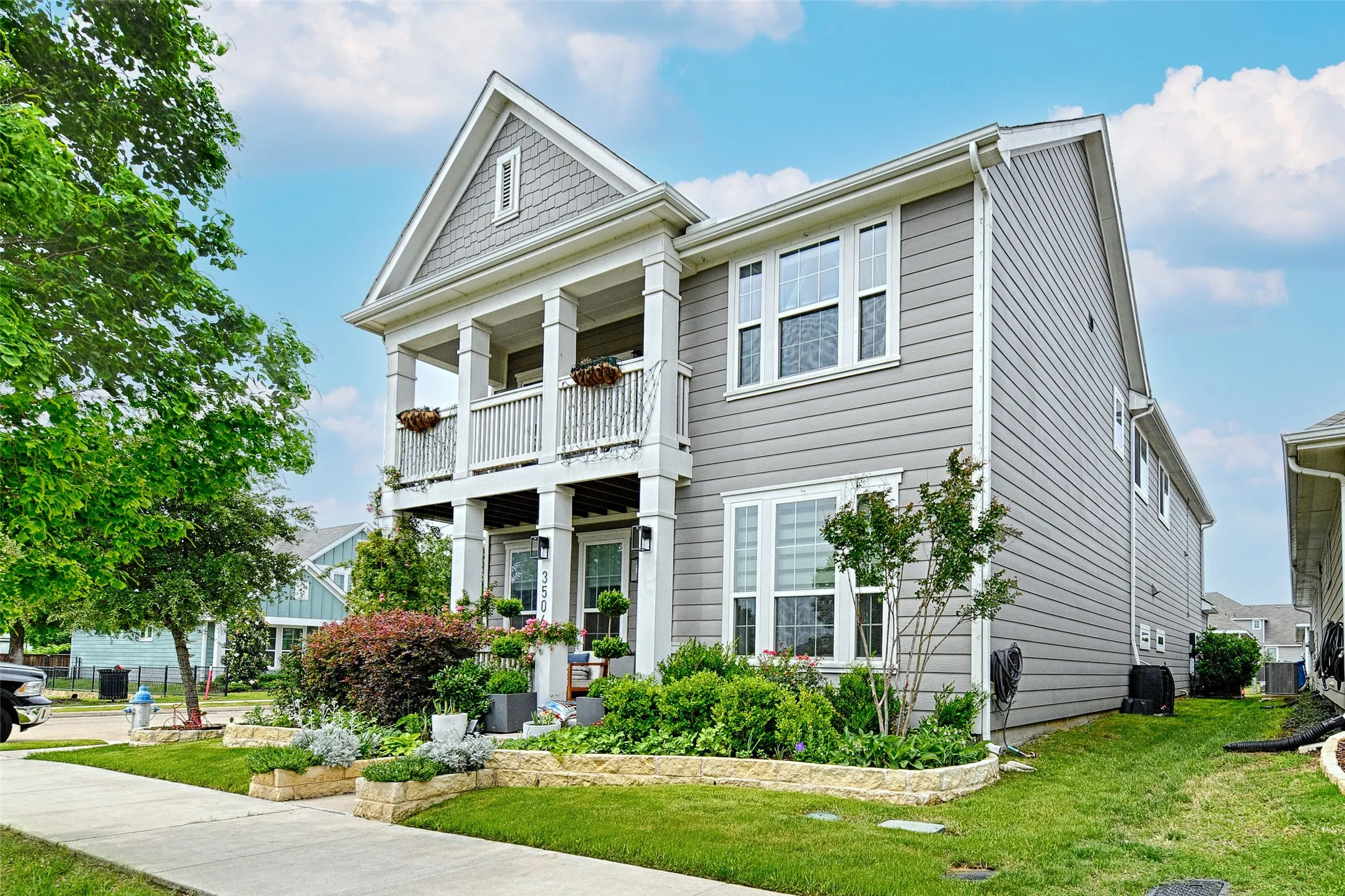 Single Family Residence For Sale in Dallas County , 3506 Betty Mews, Rowlett, Texas 75089, 5 Bedroom, 3 Bathroom, 2 Garage spaces, 2,653 Sqft, built in 2020, Preowned, mls#21260770, Real Estate Agent in Rowlett, Homes For Sale in Dallas county, Homes For Sale in Rowlett, Realtor in Rowlett Texas, Real Estate Brokerage Independent Realty Texas, Luminita Cordes Realtor