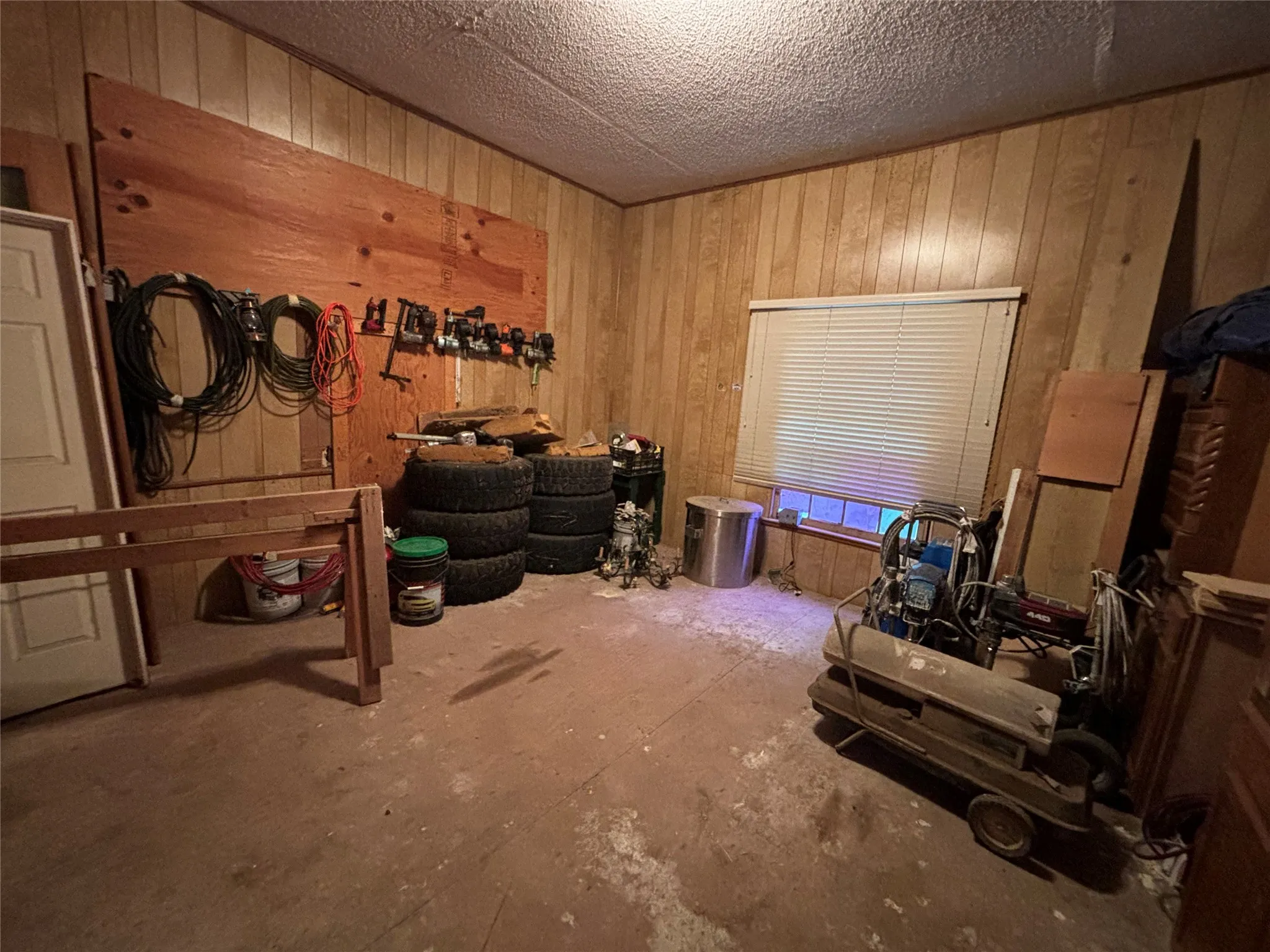 Single Family Residence For Sale in Hill County , 309 S Barry Street, Mertens, Texas 76666, 2 Bedrooms, 1 Bathroom, Garage spaces, 800 Sqft, built in 1945, Price $60,000, mls#21261069, Real Estate Agent in Mertens, Homes For Sale in Hill county, Homes For Sale in Mertens, Realtor in Mertens Texas, Real Estate Brokerage Independent Realty Texas, Luminita Cordes Realtor
