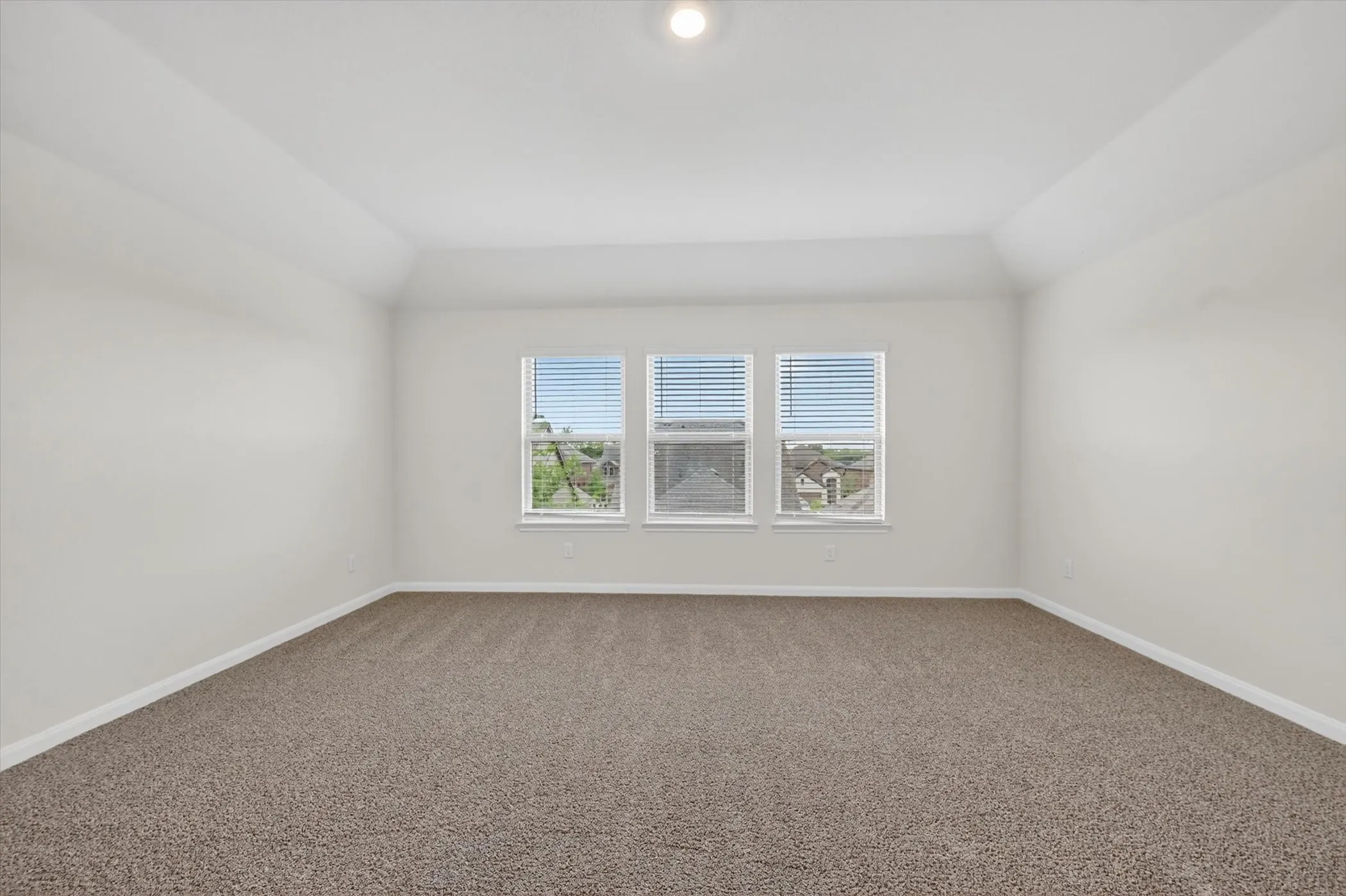 Single Family Residence For Sale in Grayson County , 3955 Oak Creek Circle, Denison, Texas 75020, 3 Bedrooms, 3 Bathrooms, 2 Garage spaces, 1,931 Sqft, built in 2022, Price $340,000, mls#21259148, Real Estate Agent in Denison, Homes For Sale in Grayson county, Homes For Sale in Denison, Realtor in Denison Texas, Real Estate Brokerage Independent Realty Texas, Luminita Cordes Realtor