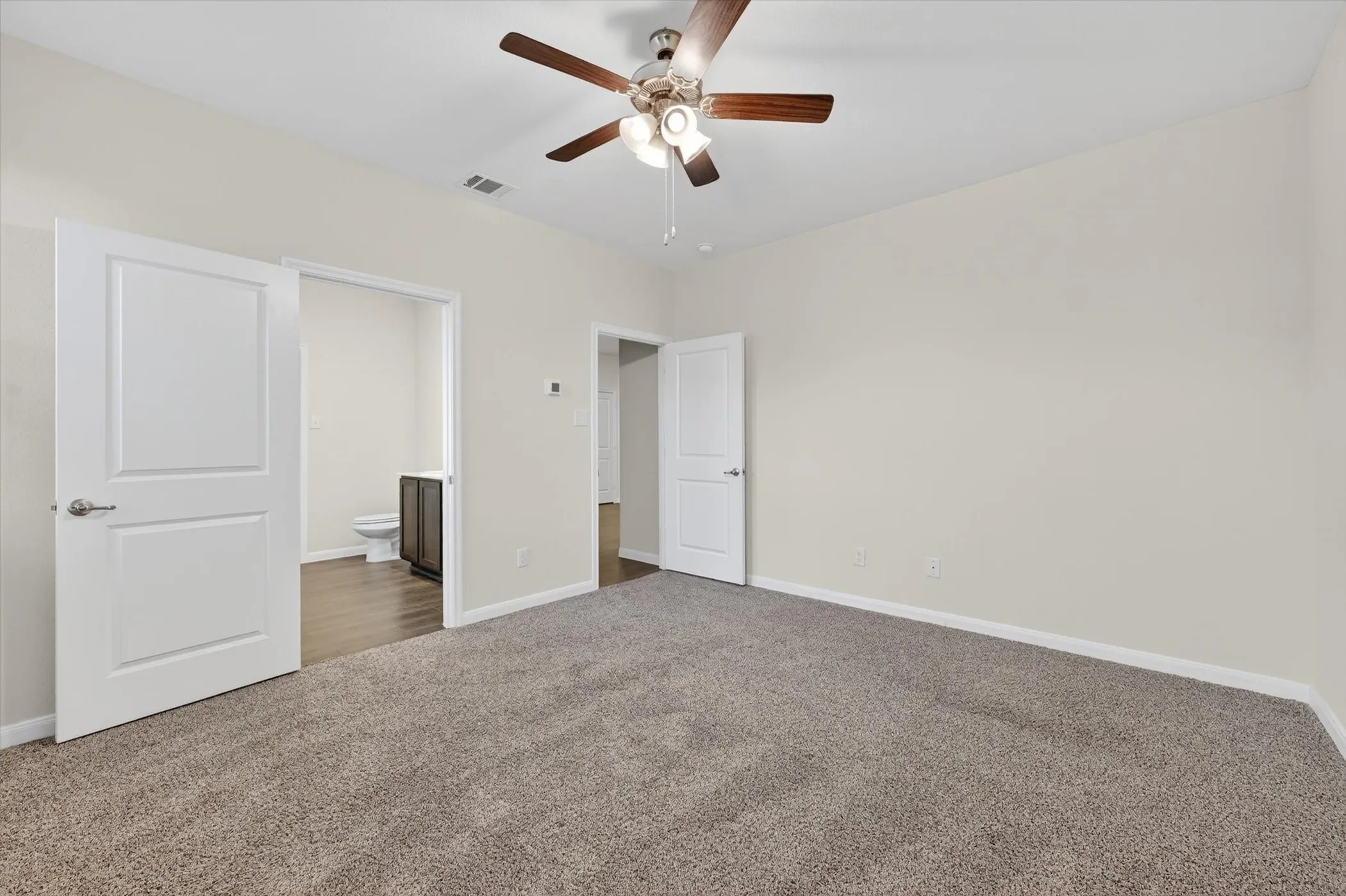 Single Family Residence For Sale in Grayson County , 3955 Oak Creek Circle, Denison, Texas 75020, 3 Bedrooms, 3 Bathrooms, 2 Garage spaces, 1,931 Sqft, built in 2022, Price $340,000, mls#21259148, Real Estate Agent in Denison, Homes For Sale in Grayson county, Homes For Sale in Denison, Realtor in Denison Texas, Real Estate Brokerage Independent Realty Texas, Luminita Cordes Realtor
