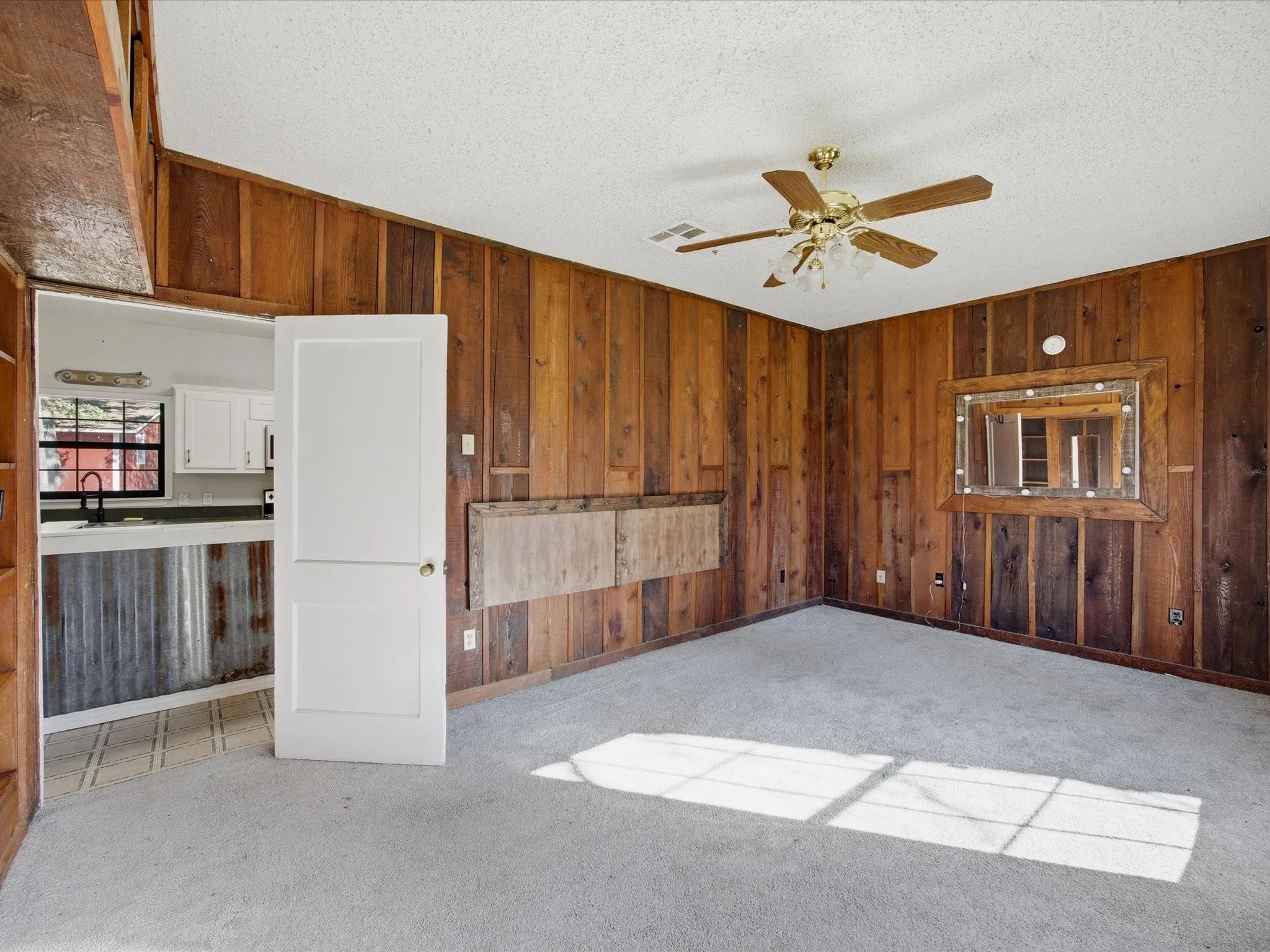 Single Family Residence For Sale in Kaufman County , 1605 Frann Drive, Kaufman, Texas 75142, 3 Bedroom, 2 Bathroom, 2 Garage spaces, 2,245 Sqft, built in 1984, mls#21261080, Real Estate Agent in Kaufman, Homes For Sale in Kaufman county, Homes For Sale in Kaufman, Realtor in Kaufman Texas, Real Estate Brokerage Independent Realty Texas, Luminita Cordes Realtor