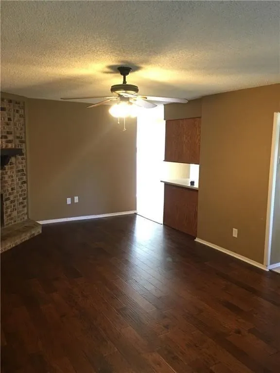 Single Family Residence For Rent in Dallas County , 1828 Angelina Drive, Garland, Texas 75040, 3 Bedrooms, 2 Bathrooms, 1 Garage spaces, 1,414 Sqft, built in 1979, Preowned, Price $2,000, mls#21261085, Real Estate Agent in Garland, Homes For Rent in Dallas county, Homes For Rent in Garland, Realtor in Garland Texas, Real Estate Brokerage Independent Realty Texas, Luminita Cordes Realtor