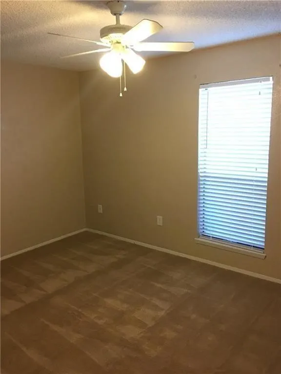 Single Family Residence For Rent in Dallas County , 1828 Angelina Drive, Garland, Texas 75040, 3 Bedrooms, 2 Bathrooms, 1 Garage spaces, 1,414 Sqft, built in 1979, Preowned, Price $2,000, mls#21261085, Real Estate Agent in Garland, Homes For Rent in Dallas county, Homes For Rent in Garland, Realtor in Garland Texas, Real Estate Brokerage Independent Realty Texas, Luminita Cordes Realtor