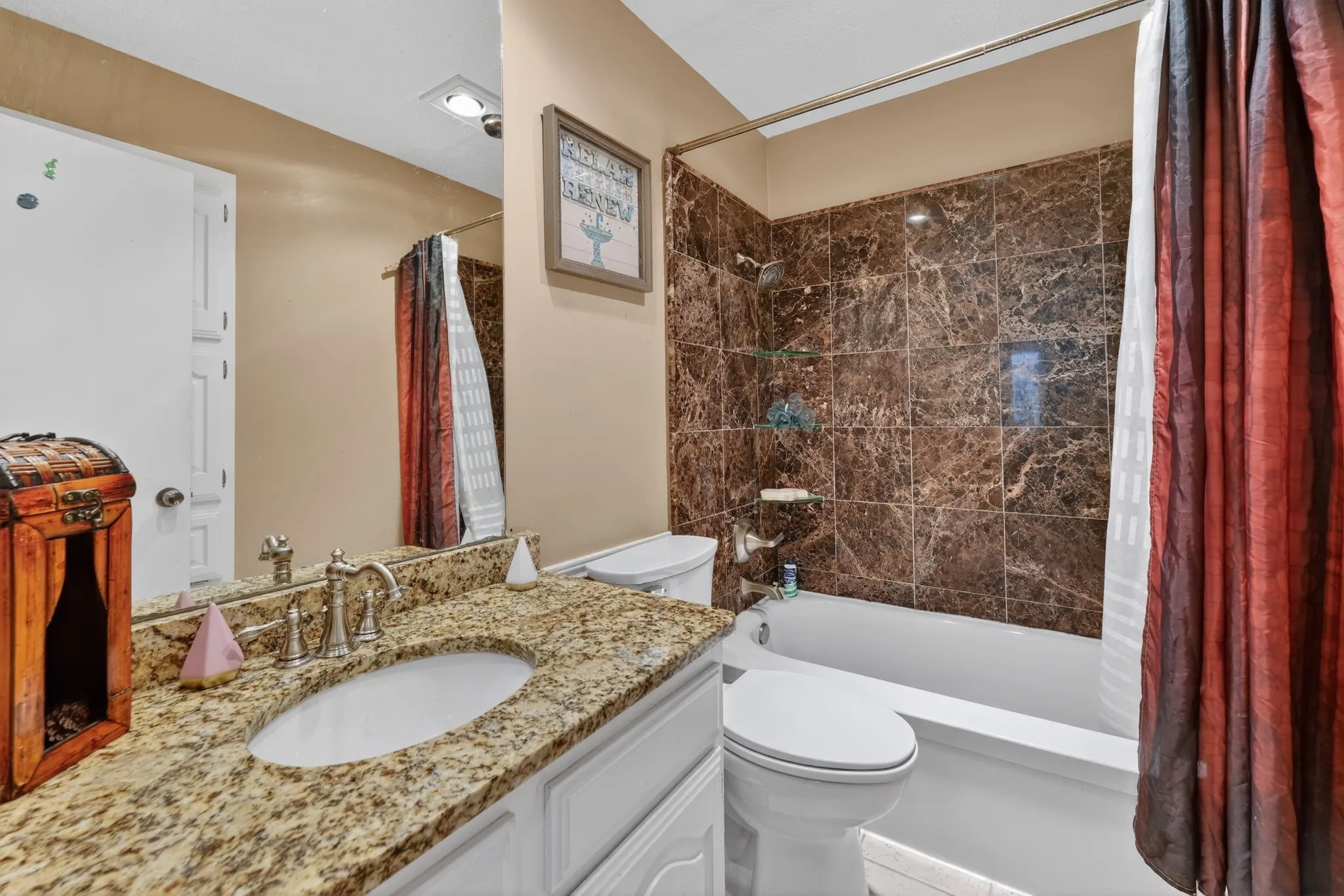 Single Family Residence For Sale in Dallas County , 2416 Mira Drive, Garland, Texas 75044, 2 Bedrooms, 2 Bathrooms, 2 Garage spaces, 1,440 Sqft, built in 1982, Price $264,000, mls#21261066, Real Estate Agent in Garland, Homes For Sale in Dallas county, Homes For Sale in Garland, Realtor in Garland Texas, Real Estate Brokerage Independent Realty Texas, Luminita Cordes Realtor