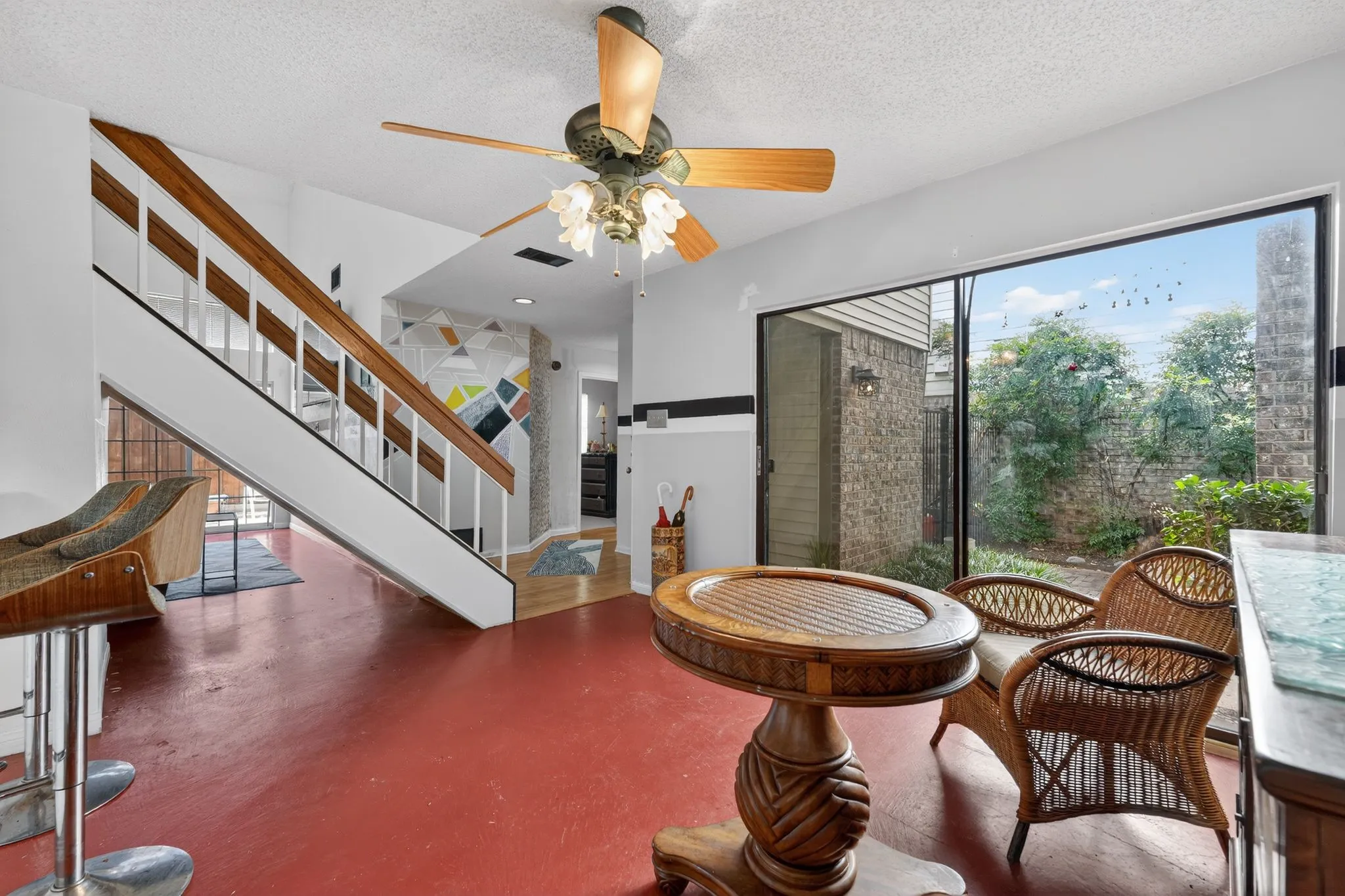 Single Family Residence For Sale in Dallas County , 2416 Mira Drive, Garland, Texas 75044, 2 Bedrooms, 2 Bathrooms, 2 Garage spaces, 1,440 Sqft, built in 1982, Price $264,000, mls#21261066, Real Estate Agent in Garland, Homes For Sale in Dallas county, Homes For Sale in Garland, Realtor in Garland Texas, Real Estate Brokerage Independent Realty Texas, Luminita Cordes Realtor