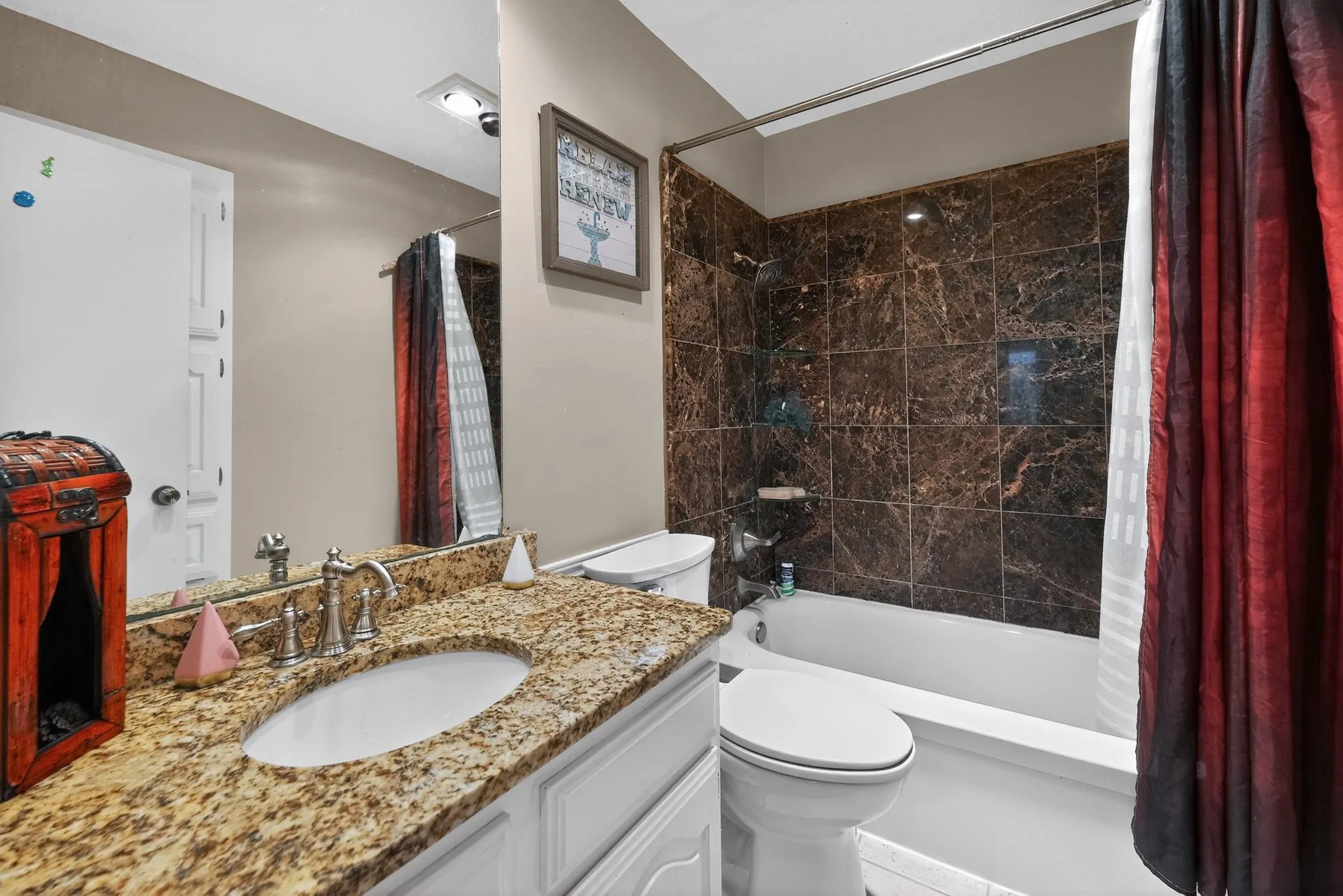 Single Family Residence For Sale in Dallas County , 2416 Mira Drive, Garland, Texas 75044, 2 Bedrooms, 2 Bathrooms, 2 Garage spaces, 1,440 Sqft, built in 1982, Price $264,000, mls#21261066, Real Estate Agent in Garland, Homes For Sale in Dallas county, Homes For Sale in Garland, Realtor in Garland Texas, Real Estate Brokerage Independent Realty Texas, Luminita Cordes Realtor