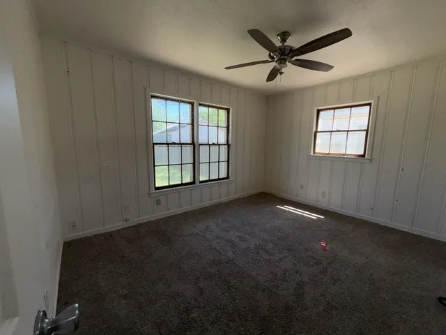 Single Family Residence For Sale in Wichita County , 513 W Inwood Drive, Wichita Falls, Texas 76301, 3 Bedroom, 2 Bathroom, Garage spaces, 1,216 Sqft, built in 1949, Preowned, mls#21259828, Real Estate Agent in Wichita Falls, Homes For Sale in Wichita county, Homes For Sale in Wichita Falls, Realtor in Wichita Falls Texas, Real Estate Brokerage Independent Realty Texas, Luminita Cordes Realtor