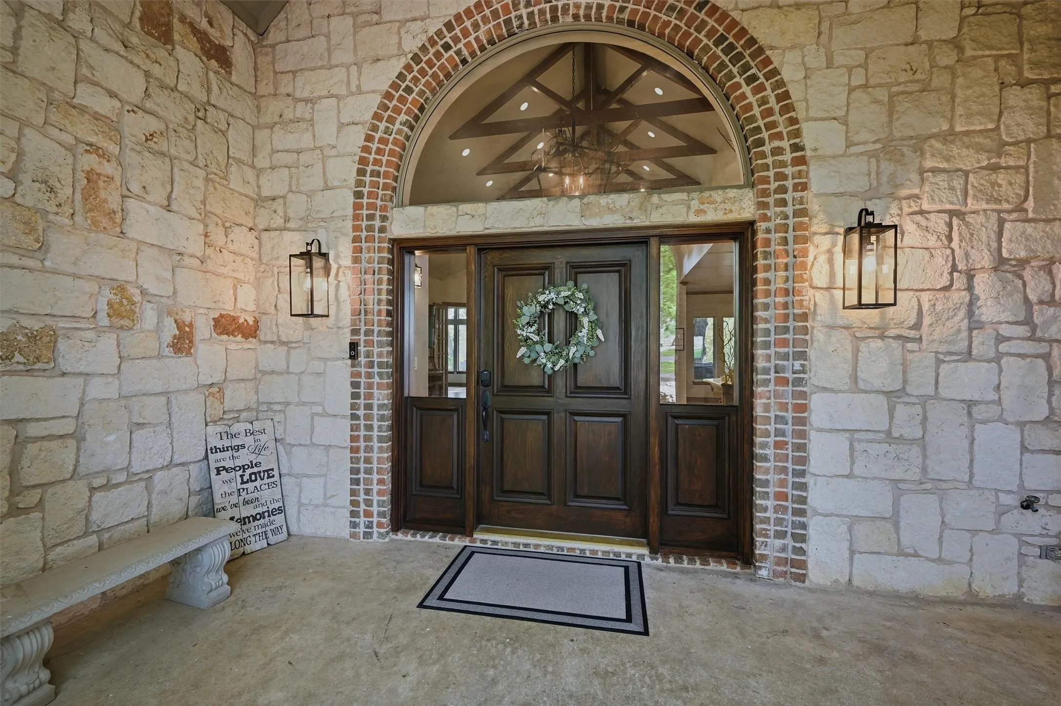 Single Family Residence For Sale in Grayson County , 31 Forest Hills Circle, Gunter, Texas 75058, 3 Bedroom, 3 Bathroom, 3 Garage spaces, 2,776 Sqft, built in 1999, Preowned, mls#21252923, Real Estate Agent in Gunter, Homes For Sale in Grayson county, Homes For Sale in Gunter, Realtor in Gunter Texas, Real Estate Brokerage Independent Realty Texas, Luminita Cordes Realtor