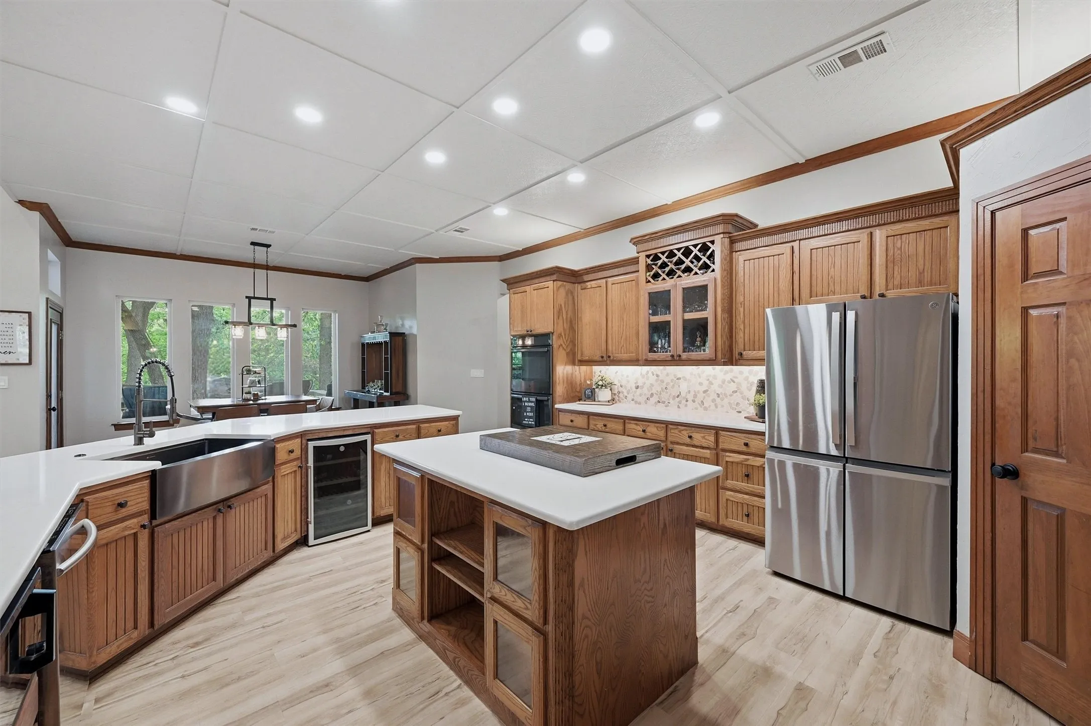 Single Family Residence For Sale in Grayson County , 31 Forest Hills Circle, Gunter, Texas 75058, 3 Bedroom, 3 Bathroom, 3 Garage spaces, 2,776 Sqft, built in 1999, Preowned, mls#21252923, Real Estate Agent in Gunter, Homes For Sale in Grayson county, Homes For Sale in Gunter, Realtor in Gunter Texas, Real Estate Brokerage Independent Realty Texas, Luminita Cordes Realtor