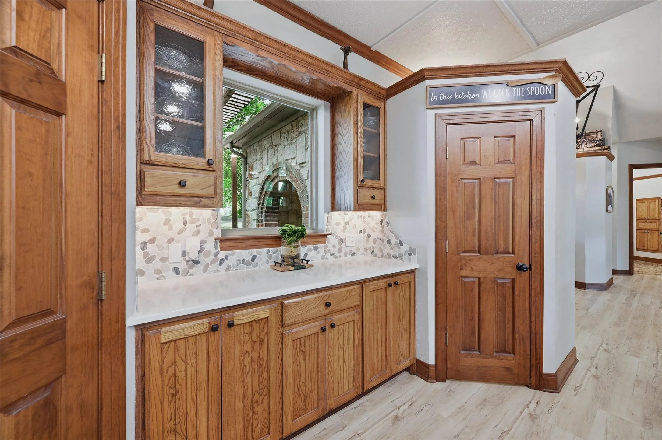 Single Family Residence For Sale in Grayson County , 31 Forest Hills Circle, Gunter, Texas 75058, 3 Bedroom, 3 Bathroom, 3 Garage spaces, 2,776 Sqft, built in 1999, Preowned, mls#21252923, Real Estate Agent in Gunter, Homes For Sale in Grayson county, Homes For Sale in Gunter, Realtor in Gunter Texas, Real Estate Brokerage Independent Realty Texas, Luminita Cordes Realtor