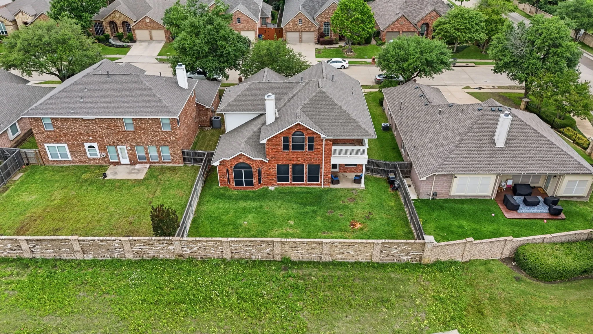 Single Family Residence For Sale in Dallas County , 6430 Meadowcrest Lane, Sachse, Texas 75048, 4 Bedrooms, 3 Bathrooms, 2 Garage spaces, 2,943 Sqft, built in 2004, Price $500,000, mls#21253156, Real Estate Agent in Sachse, Homes For Sale in Dallas county, Homes For Sale in Sachse, Realtor in Sachse Texas, Real Estate Brokerage Independent Realty Texas, Luminita Cordes Realtor