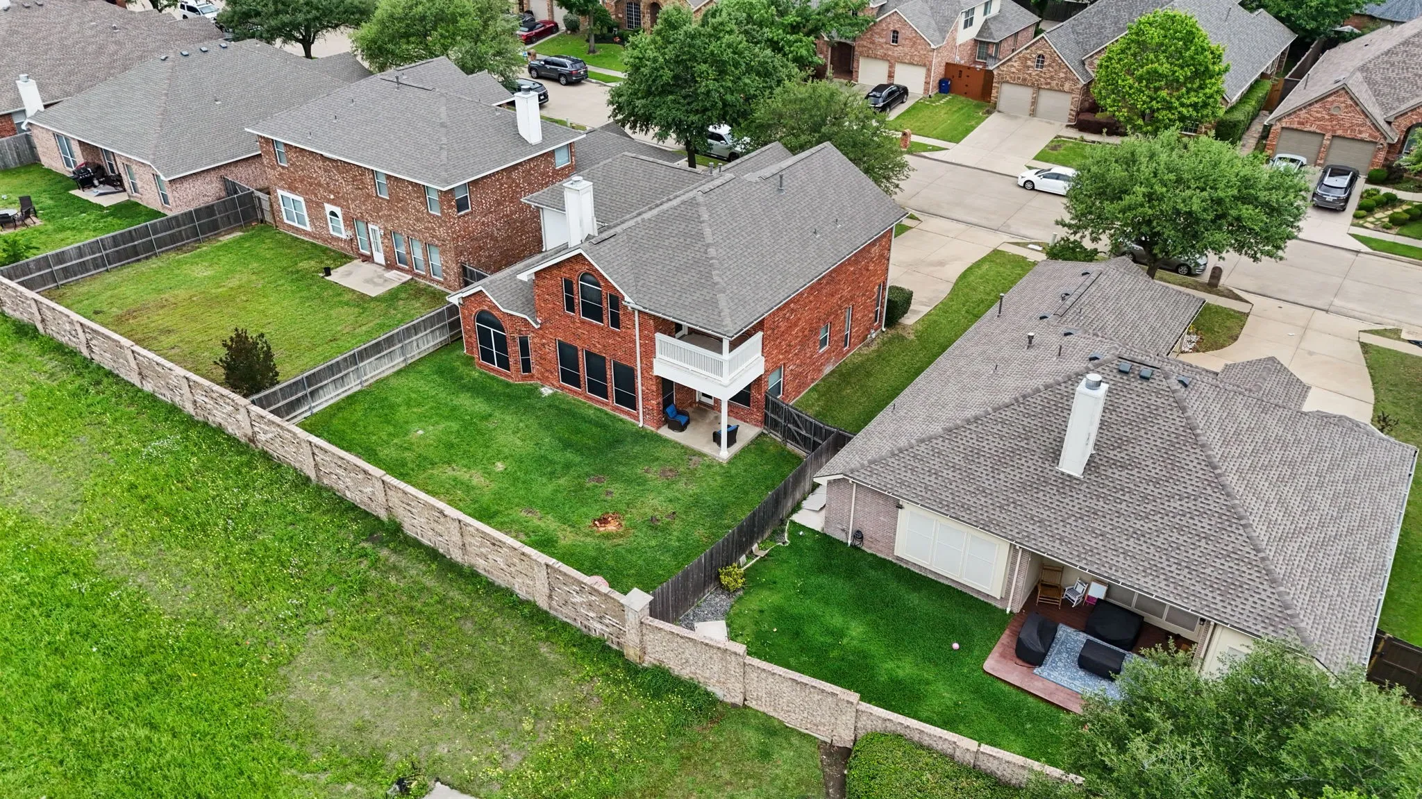 Single Family Residence For Sale in Dallas County , 6430 Meadowcrest Lane, Sachse, Texas 75048, 4 Bedrooms, 3 Bathrooms, 2 Garage spaces, 2,943 Sqft, built in 2004, Price $500,000, mls#21253156, Real Estate Agent in Sachse, Homes For Sale in Dallas county, Homes For Sale in Sachse, Realtor in Sachse Texas, Real Estate Brokerage Independent Realty Texas, Luminita Cordes Realtor