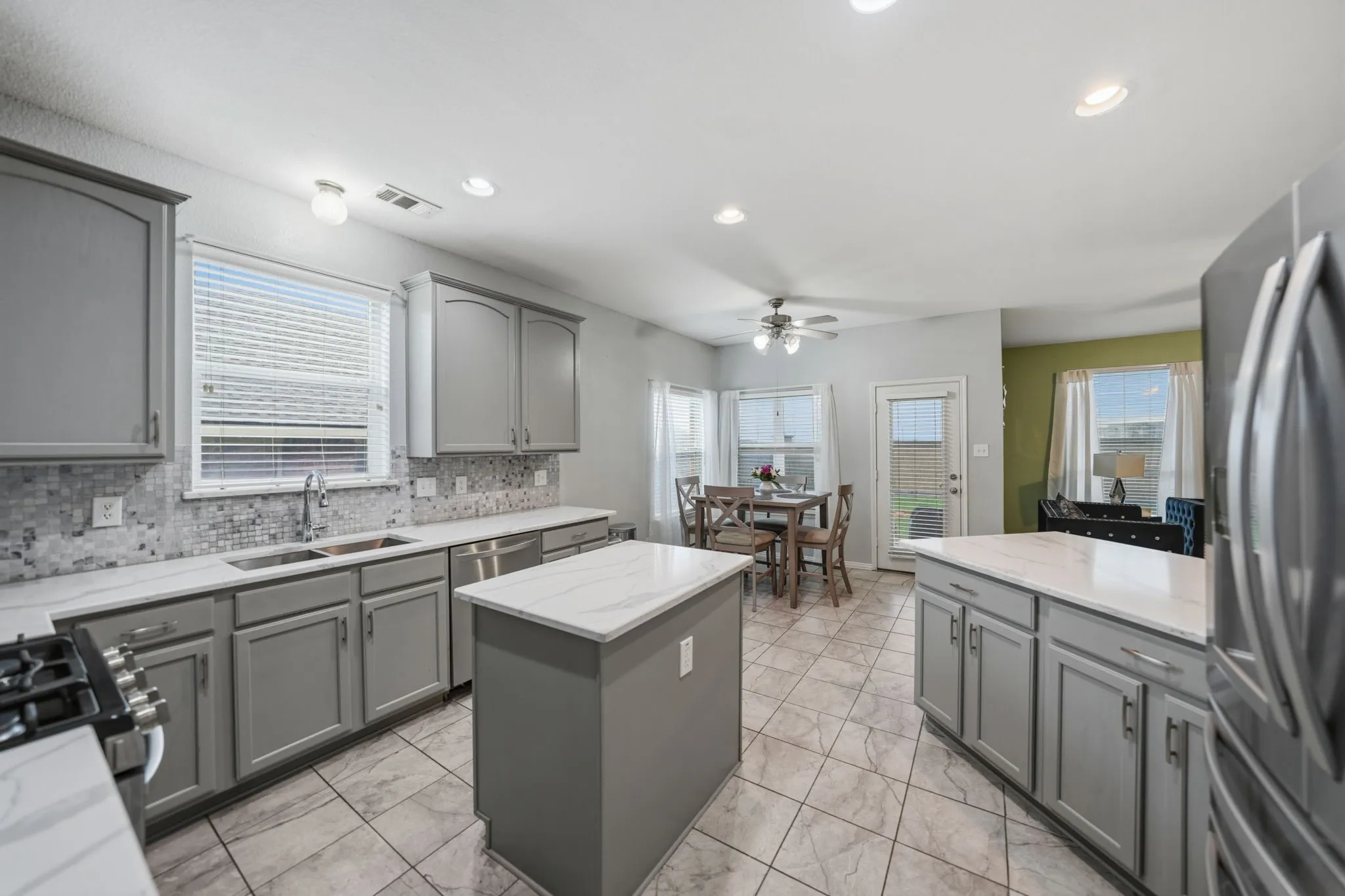 Single Family Residence For Sale in Dallas County , 6430 Meadowcrest Lane, Sachse, Texas 75048, 4 Bedrooms, 3 Bathrooms, 2 Garage spaces, 2,943 Sqft, built in 2004, Price $500,000, mls#21253156, Real Estate Agent in Sachse, Homes For Sale in Dallas county, Homes For Sale in Sachse, Realtor in Sachse Texas, Real Estate Brokerage Independent Realty Texas, Luminita Cordes Realtor