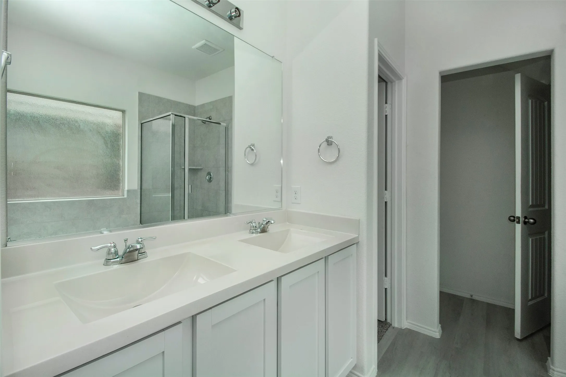 Single Family Residence For Sale in Denton County , 2301 Brightstone Drive, Little Elm, Texas 76227, 4 Bedroom, 3 Bathroom, 2 Garage spaces, 2,184 Sqft, built in 2019, mls#21220307, Real Estate Agent in Little Elm, Homes For Sale in Denton county, Homes For Sale in Little Elm, Realtor in Little Elm Texas, Real Estate Brokerage Independent Realty Texas, Luminita Cordes Realtor