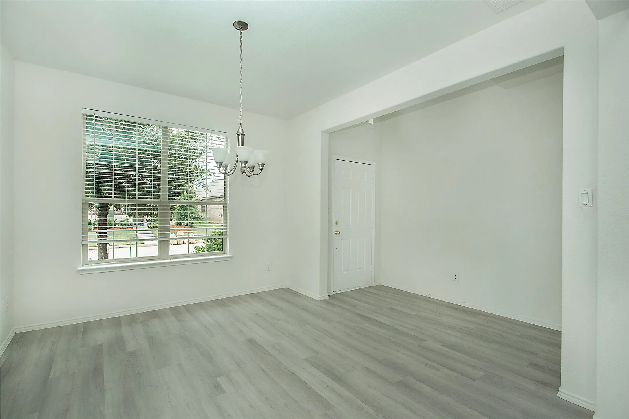 Single Family Residence For Sale in Denton County , 2301 Brightstone Drive, Little Elm, Texas 76227, 4 Bedroom, 3 Bathroom, 2 Garage spaces, 2,184 Sqft, built in 2019, mls#21220307, Real Estate Agent in Little Elm, Homes For Sale in Denton county, Homes For Sale in Little Elm, Realtor in Little Elm Texas, Real Estate Brokerage Independent Realty Texas, Luminita Cordes Realtor