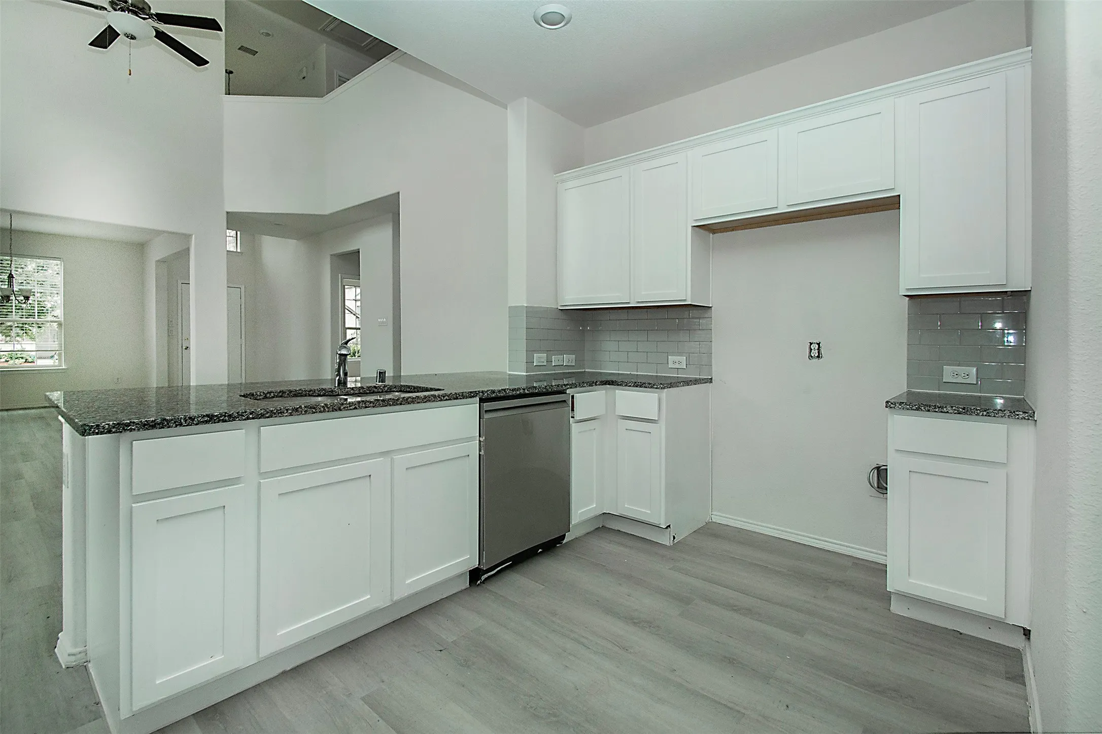 Single Family Residence For Sale in Denton County , 2301 Brightstone Drive, Little Elm, Texas 76227, 4 Bedroom, 3 Bathroom, 2 Garage spaces, 2,184 Sqft, built in 2019, mls#21220307, Real Estate Agent in Little Elm, Homes For Sale in Denton county, Homes For Sale in Little Elm, Realtor in Little Elm Texas, Real Estate Brokerage Independent Realty Texas, Luminita Cordes Realtor