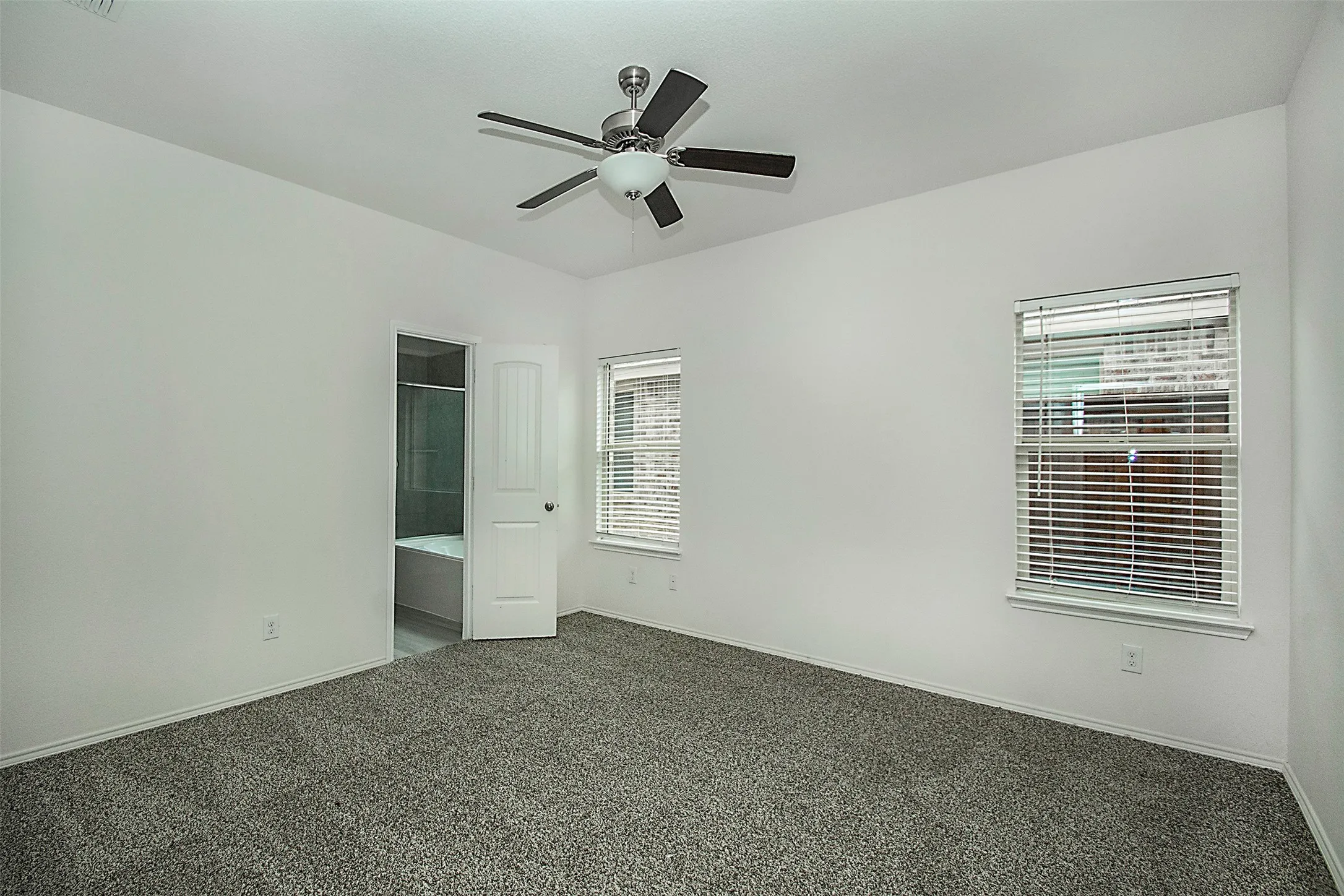 Single Family Residence For Sale in Denton County , 2301 Brightstone Drive, Little Elm, Texas 76227, 4 Bedroom, 3 Bathroom, 2 Garage spaces, 2,184 Sqft, built in 2019, mls#21220307, Real Estate Agent in Little Elm, Homes For Sale in Denton county, Homes For Sale in Little Elm, Realtor in Little Elm Texas, Real Estate Brokerage Independent Realty Texas, Luminita Cordes Realtor