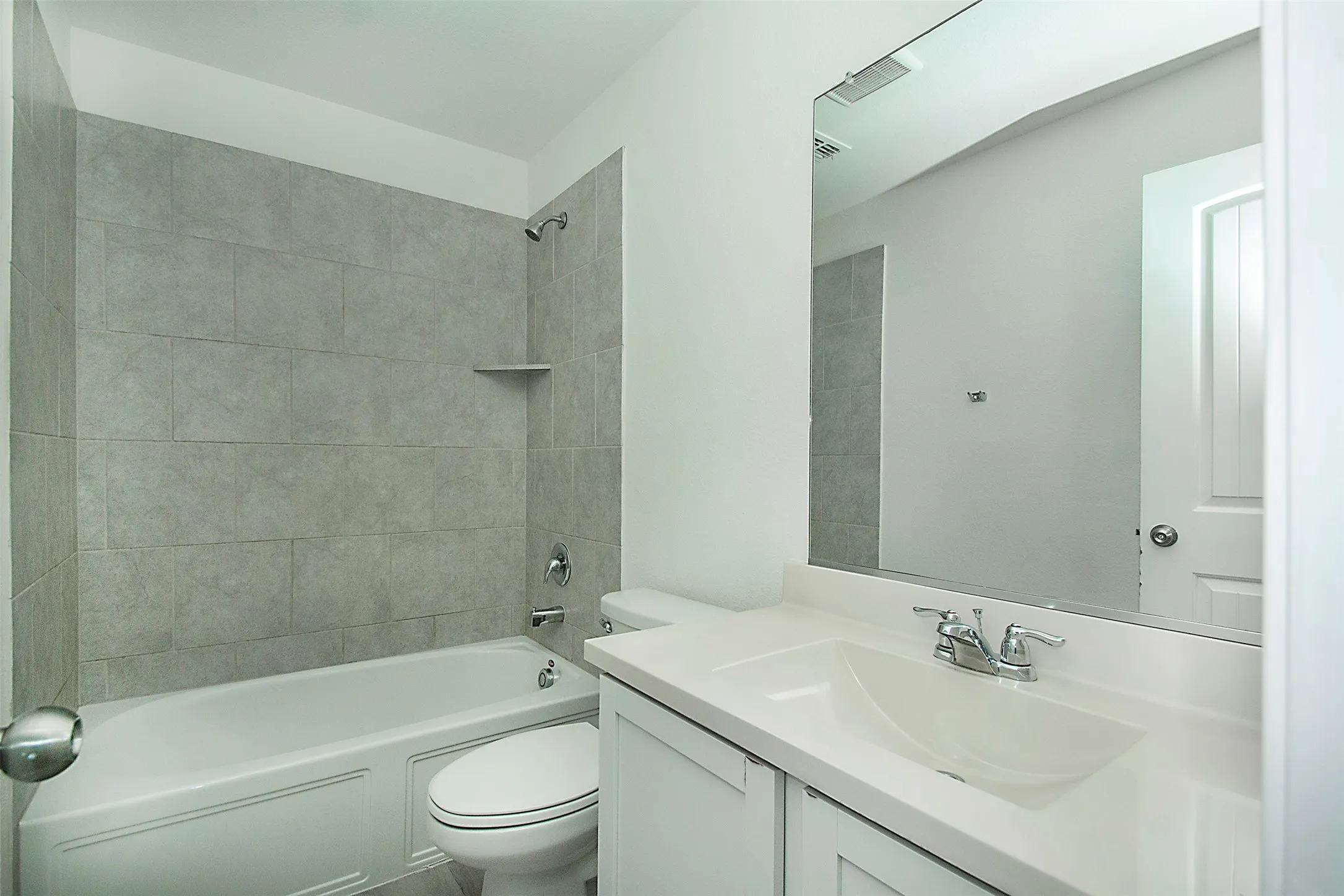 Single Family Residence For Sale in Denton County , 2301 Brightstone Drive, Little Elm, Texas 76227, 4 Bedroom, 3 Bathroom, 2 Garage spaces, 2,184 Sqft, built in 2019, mls#21220307, Real Estate Agent in Little Elm, Homes For Sale in Denton county, Homes For Sale in Little Elm, Realtor in Little Elm Texas, Real Estate Brokerage Independent Realty Texas, Luminita Cordes Realtor