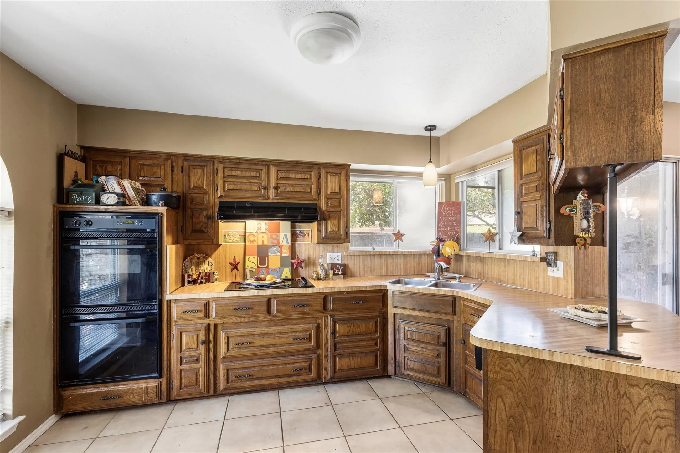 Single Family Residence For Sale in Collin County , 2917 Deep Valley Trail, Plano, Texas 75075, 3 Bedroom, 3 Bathroom, 2 Garage spaces, 2,234 Sqft, built in 1982, mls#21261137, Real Estate Agent in Plano, Homes For Sale in Collin county, Homes For Sale in Plano, Realtor in Plano Texas, Real Estate Brokerage Independent Realty Texas, Luminita Cordes Realtor