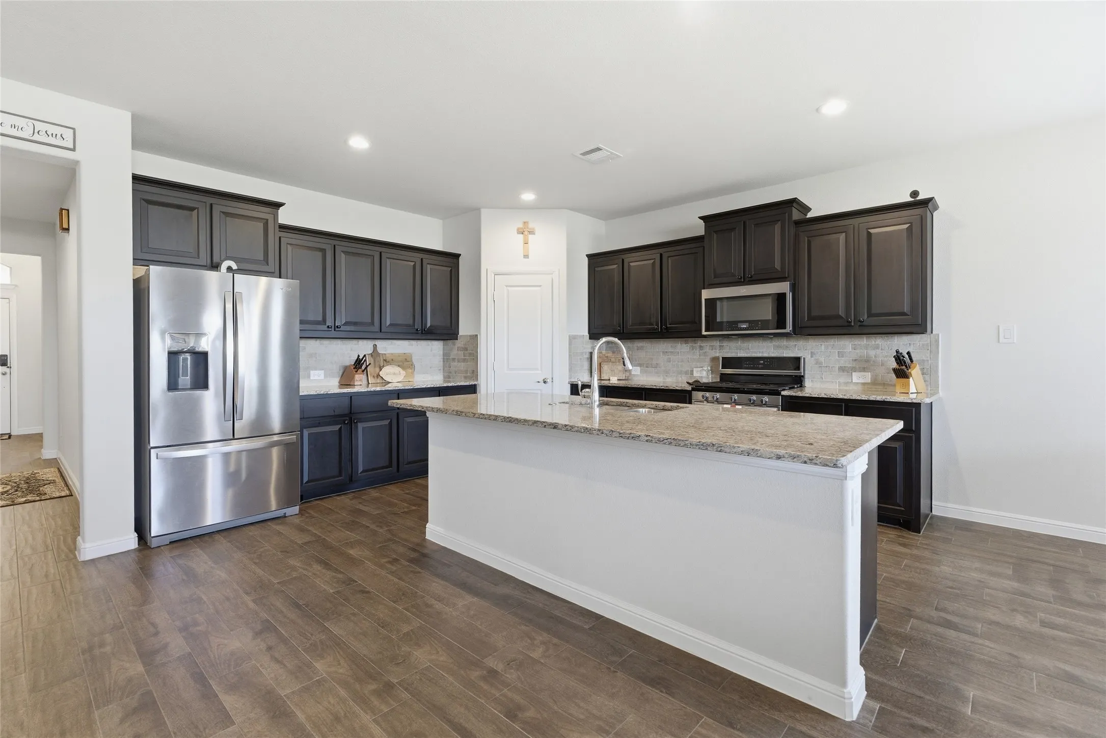 Single Family Residence For Sale in Denton County , 3212 Camden Creek Road, Krum, Texas 76249, 4 Bedroom, 2 Bathroom, 2 Garage spaces, 2,030 Sqft, built in 2020, mls#21261165, Real Estate Agent in Krum, Homes For Sale in Denton county, Homes For Sale in Krum, Realtor in Krum Texas, Real Estate Brokerage Independent Realty Texas, Luminita Cordes Realtor