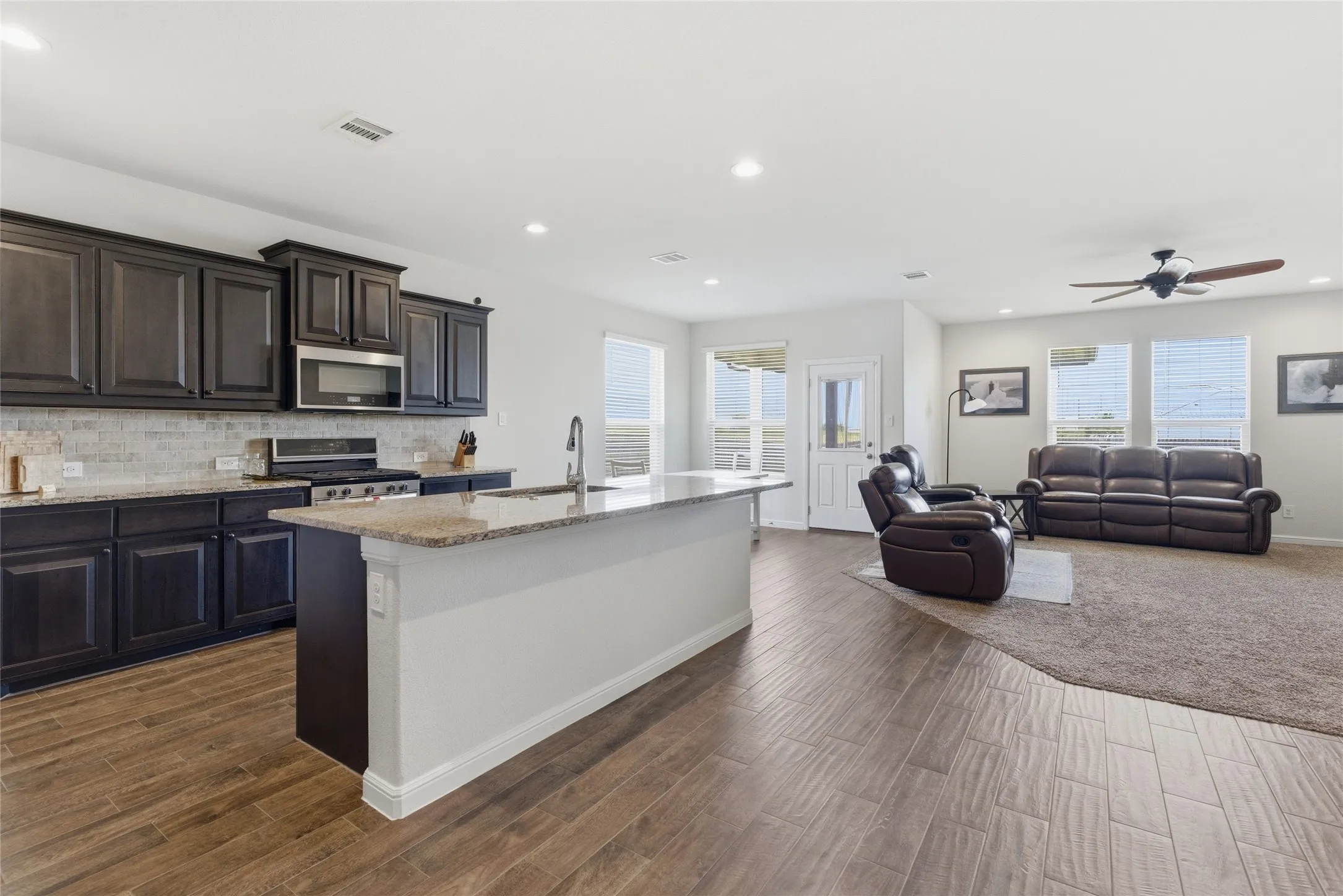 Single Family Residence For Sale in Denton County , 3212 Camden Creek Road, Krum, Texas 76249, 4 Bedroom, 2 Bathroom, 2 Garage spaces, 2,030 Sqft, built in 2020, mls#21261165, Real Estate Agent in Krum, Homes For Sale in Denton county, Homes For Sale in Krum, Realtor in Krum Texas, Real Estate Brokerage Independent Realty Texas, Luminita Cordes Realtor