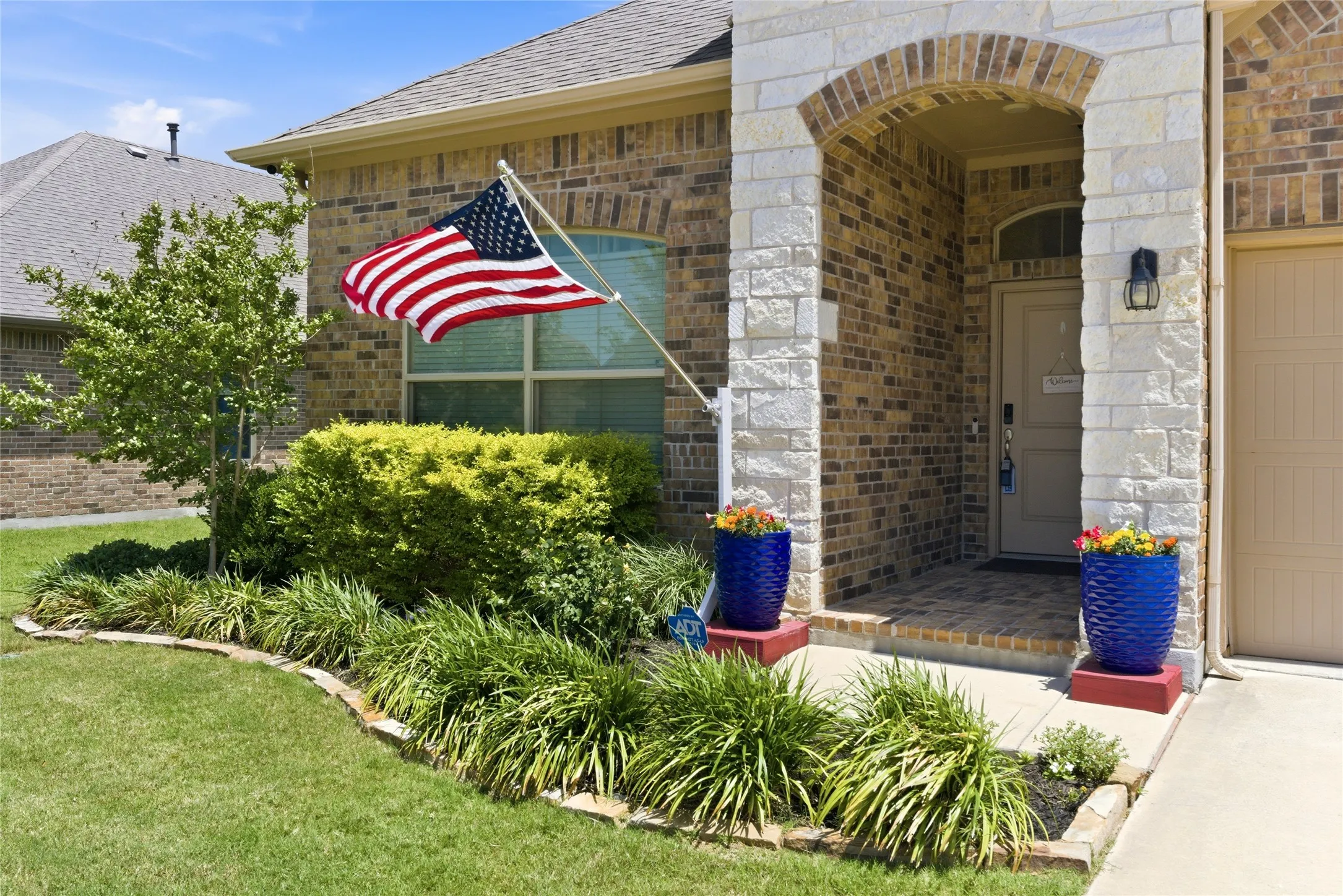 Single Family Residence For Sale in Denton County , 3212 Camden Creek Road, Krum, Texas 76249, 4 Bedroom, 2 Bathroom, 2 Garage spaces, 2,030 Sqft, built in 2020, mls#21261165, Real Estate Agent in Krum, Homes For Sale in Denton county, Homes For Sale in Krum, Realtor in Krum Texas, Real Estate Brokerage Independent Realty Texas, Luminita Cordes Realtor