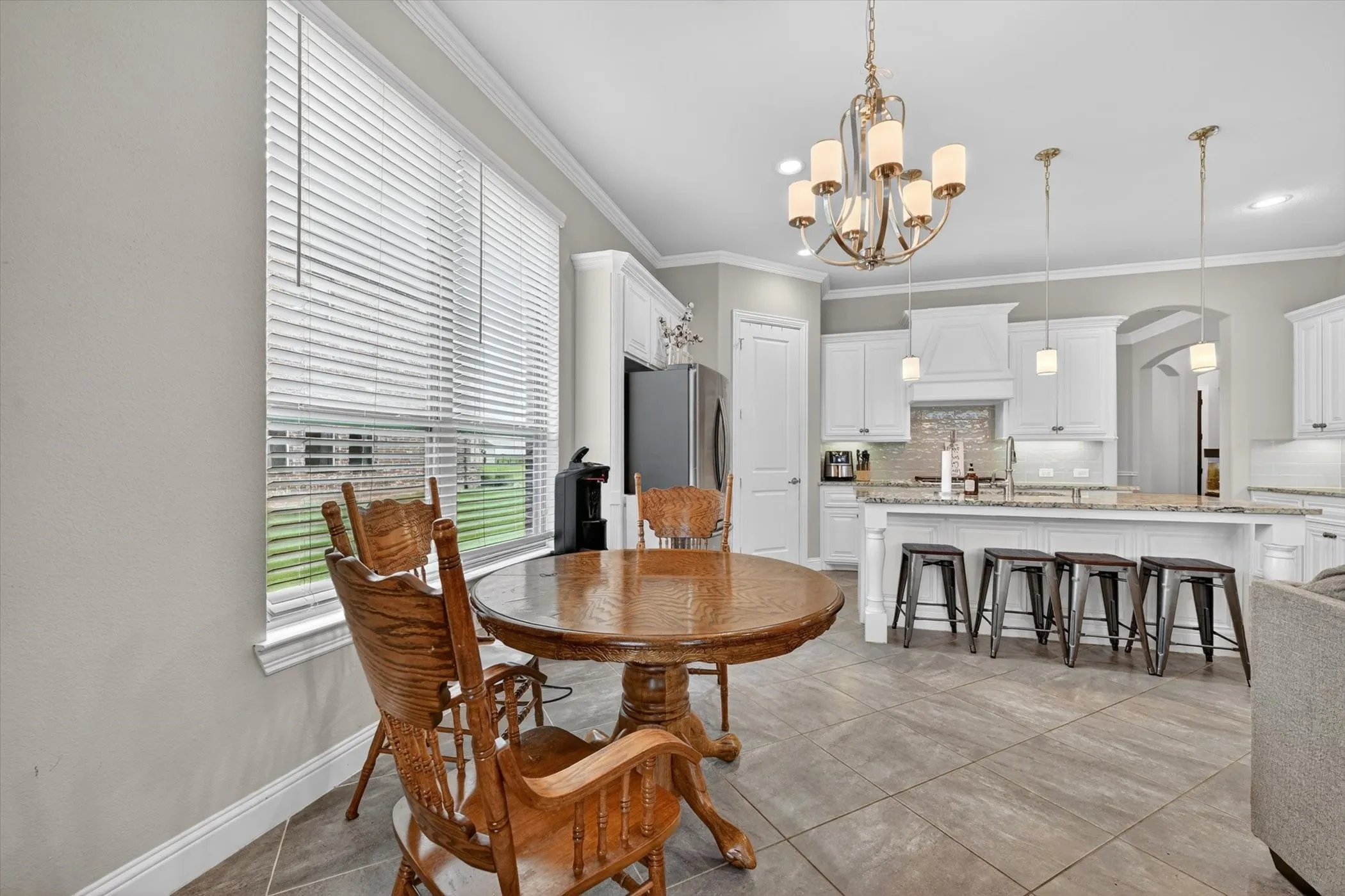 Single Family Residence For Sale in Grayson County , 1129 Stonebridge Pass, Gunter, Texas 75058, 5 Bedroom, 3 Bathroom, 2 Garage spaces, 2,934 Sqft, built in 2017, mls#21261170, Real Estate Agent in Gunter, Homes For Sale in Grayson county, Homes For Sale in Gunter, Realtor in Gunter Texas, Real Estate Brokerage Independent Realty Texas, Luminita Cordes Realtor