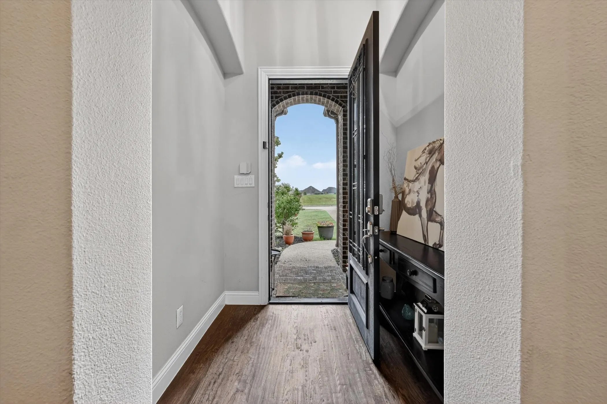 Single Family Residence For Sale in Grayson County , 1129 Stonebridge Pass, Gunter, Texas 75058, 5 Bedroom, 3 Bathroom, 2 Garage spaces, 2,934 Sqft, built in 2017, mls#21261170, Real Estate Agent in Gunter, Homes For Sale in Grayson county, Homes For Sale in Gunter, Realtor in Gunter Texas, Real Estate Brokerage Independent Realty Texas, Luminita Cordes Realtor