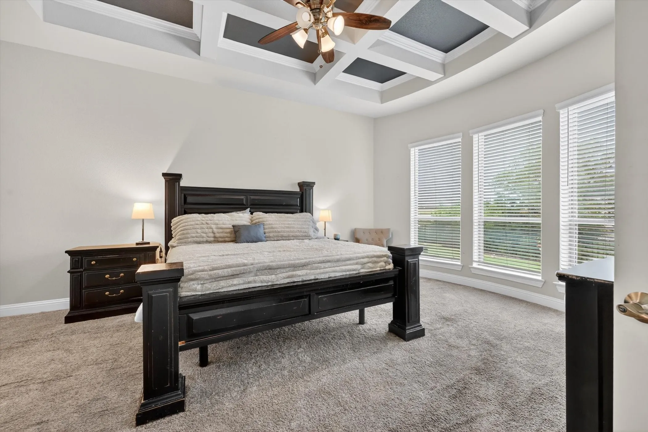 Single Family Residence For Sale in Grayson County , 1129 Stonebridge Pass, Gunter, Texas 75058, 5 Bedroom, 3 Bathroom, 2 Garage spaces, 2,934 Sqft, built in 2017, mls#21261170, Real Estate Agent in Gunter, Homes For Sale in Grayson county, Homes For Sale in Gunter, Realtor in Gunter Texas, Real Estate Brokerage Independent Realty Texas, Luminita Cordes Realtor