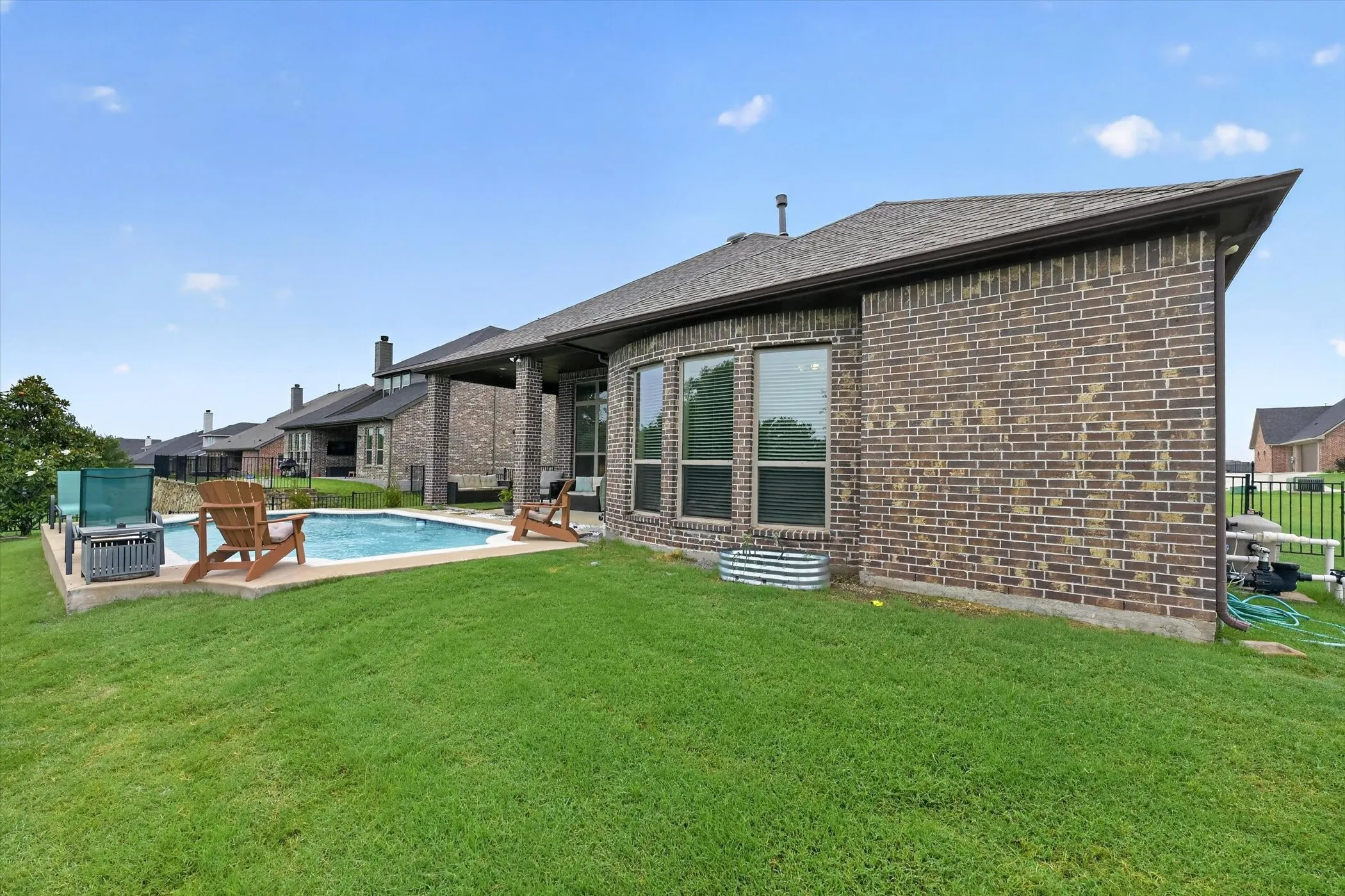 Single Family Residence For Sale in Grayson County , 1129 Stonebridge Pass, Gunter, Texas 75058, 5 Bedroom, 3 Bathroom, 2 Garage spaces, 2,934 Sqft, built in 2017, mls#21261170, Real Estate Agent in Gunter, Homes For Sale in Grayson county, Homes For Sale in Gunter, Realtor in Gunter Texas, Real Estate Brokerage Independent Realty Texas, Luminita Cordes Realtor