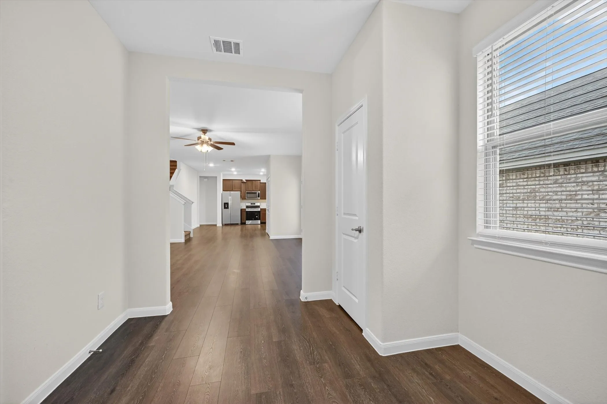 Single Family Residence For Rent in Grayson County , 3955 Oak Creek Circle, Denison, Texas 75020, 3 Bedroom, 3 Bathroom, 2 Garage spaces, 1,931 Sqft, built in 2022, mls#21261061, Real Estate Agent in Denison, Homes For Rent in Grayson county, Homes For Rent in Denison, Realtor in Denison Texas, Real Estate Brokerage Independent Realty Texas, Luminita Cordes Realtor