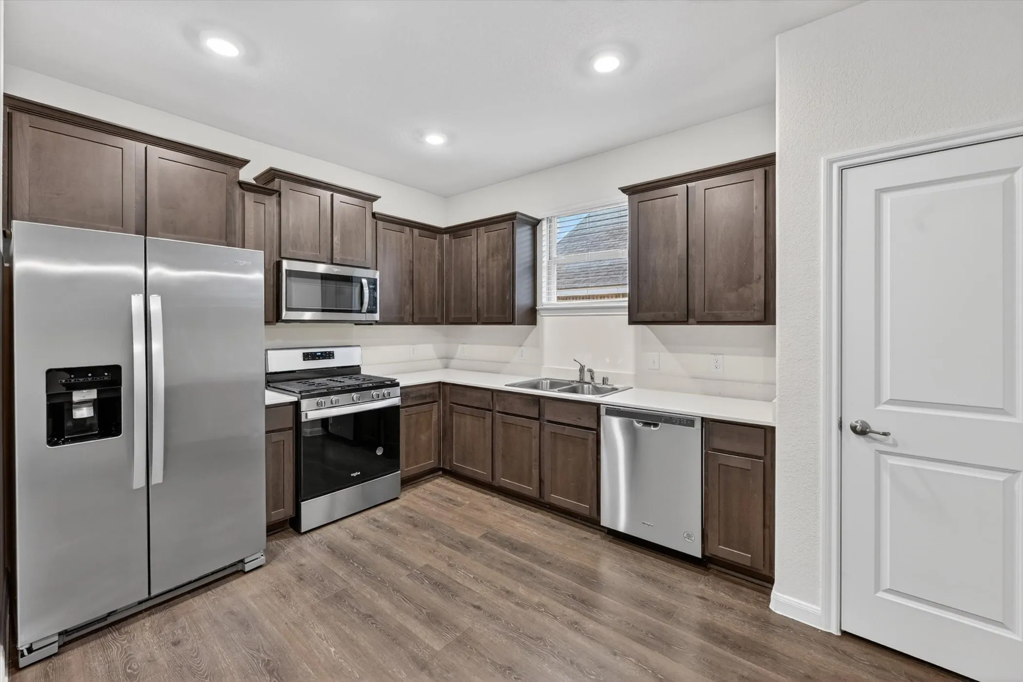 Single Family Residence For Rent in Grayson County , 3955 Oak Creek Circle, Denison, Texas 75020, 3 Bedroom, 3 Bathroom, 2 Garage spaces, 1,931 Sqft, built in 2022, mls#21261061, Real Estate Agent in Denison, Homes For Rent in Grayson county, Homes For Rent in Denison, Realtor in Denison Texas, Real Estate Brokerage Independent Realty Texas, Luminita Cordes Realtor