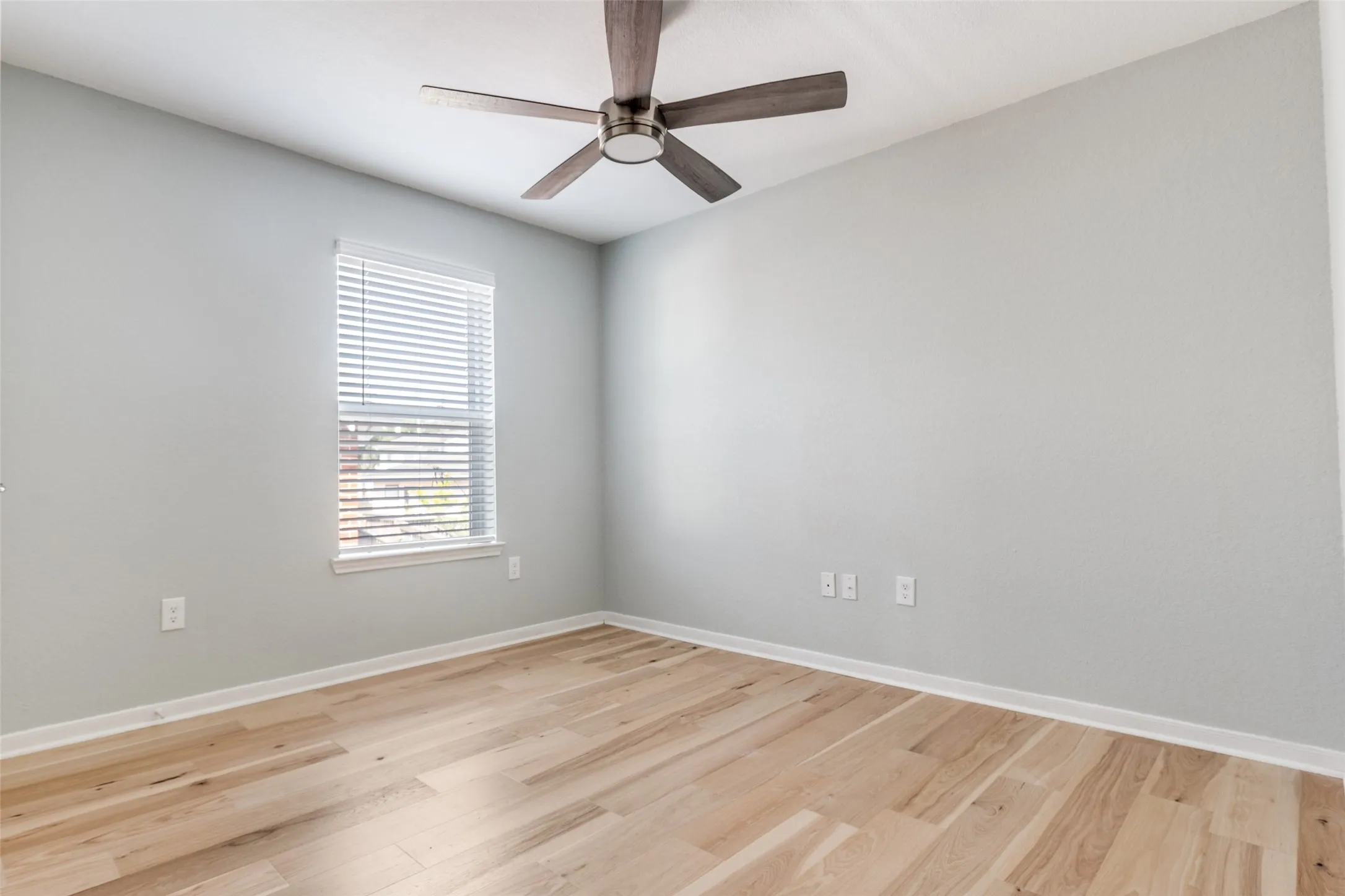 Single Family Residence For Sale in Galveston County , 5106 Avenue O, Galveston, Texas 77551, 3 Bedroom, 2 Bathroom, Garage spaces, 1,440 Sqft, built in 2011, Preowned, mls#21261151, Real Estate Agent in Galveston, Homes For Sale in Galveston county, Homes For Sale in Galveston, Realtor in Galveston Texas, Real Estate Brokerage Independent Realty Texas, Luminita Cordes Realtor