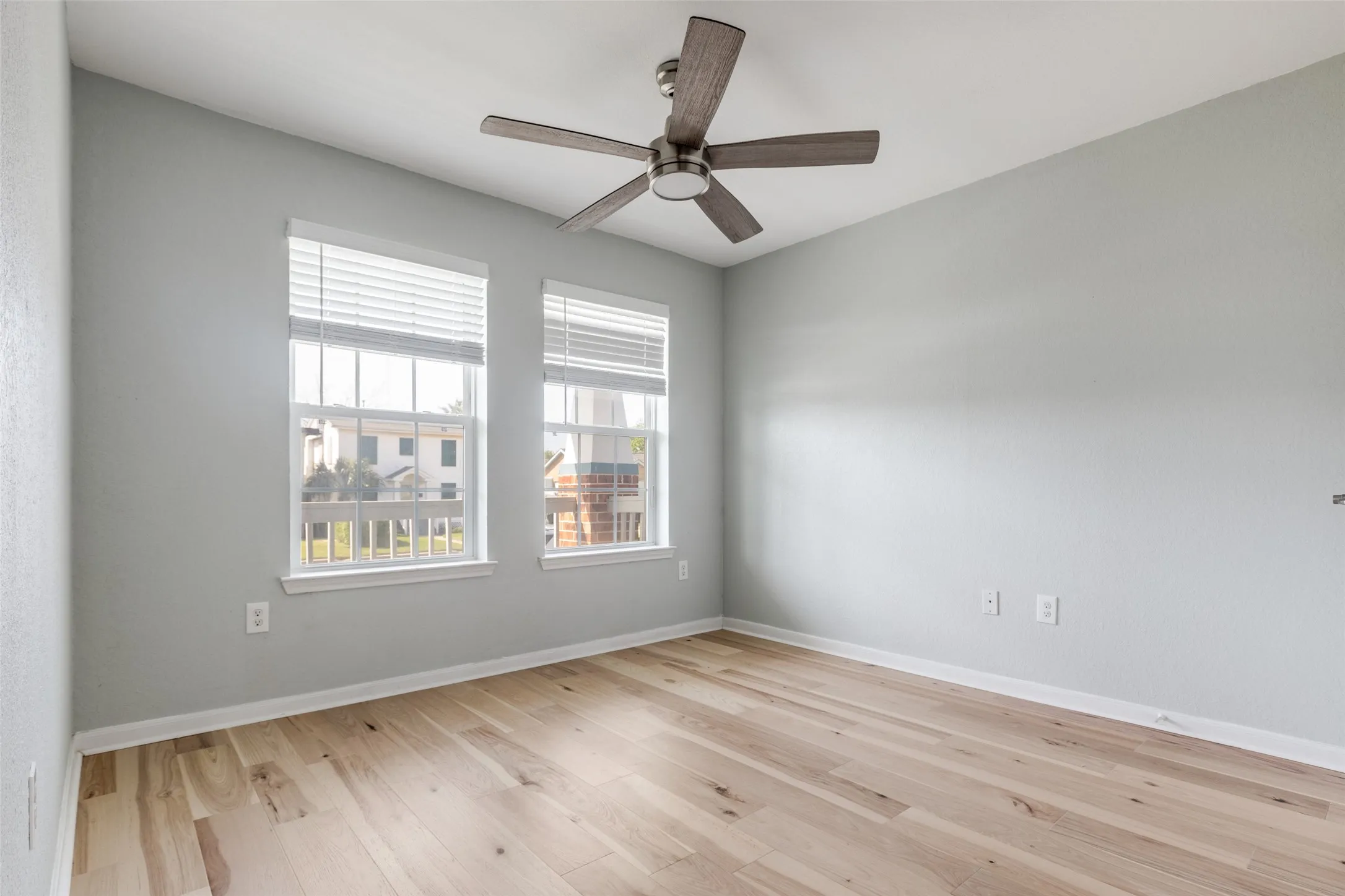 Single Family Residence For Sale in Galveston County , 5106 Avenue O, Galveston, Texas 77551, 3 Bedroom, 2 Bathroom, Garage spaces, 1,440 Sqft, built in 2011, Preowned, mls#21261151, Real Estate Agent in Galveston, Homes For Sale in Galveston county, Homes For Sale in Galveston, Realtor in Galveston Texas, Real Estate Brokerage Independent Realty Texas, Luminita Cordes Realtor