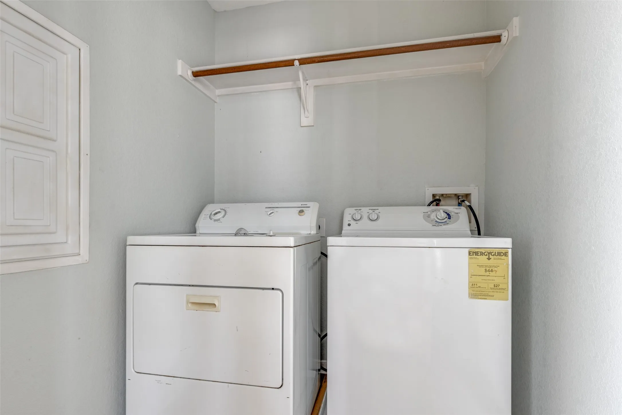 Single Family Residence For Sale in Galveston County , 5106 Avenue O, Galveston, Texas 77551, 3 Bedroom, 2 Bathroom, Garage spaces, 1,440 Sqft, built in 2011, Preowned, mls#21261151, Real Estate Agent in Galveston, Homes For Sale in Galveston county, Homes For Sale in Galveston, Realtor in Galveston Texas, Real Estate Brokerage Independent Realty Texas, Luminita Cordes Realtor