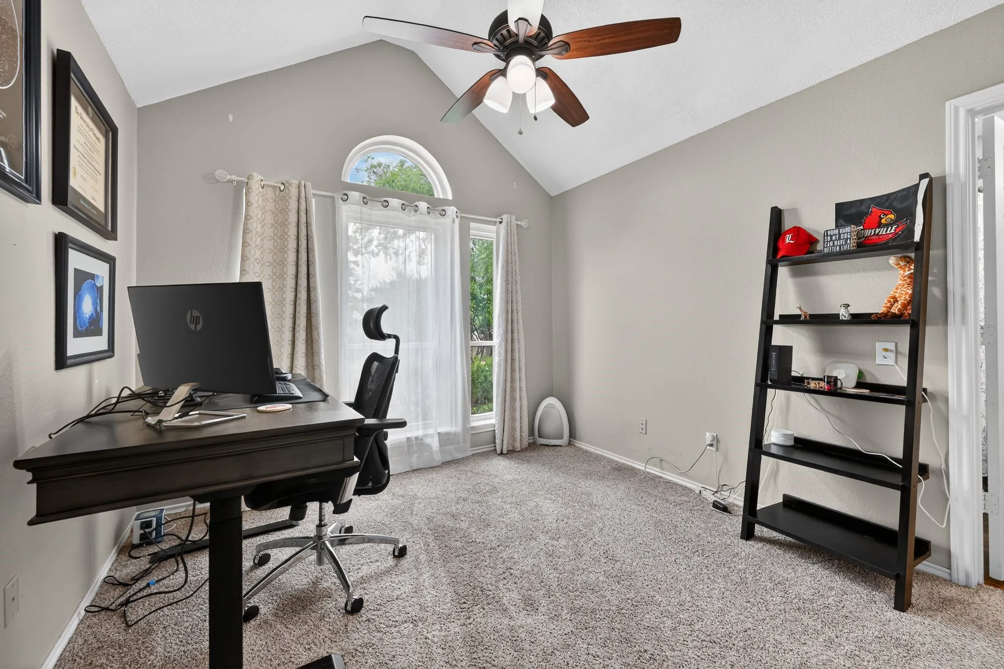 Single Family Residence For Sale in Denton County , 2365 Glen Ridge Drive, Highland Village, Texas 75077, 4 Bedroom, 3 Bathroom, 2 Garage spaces, 2,319 Sqft, built in 1990, mls#21258958, Real Estate Agent in Highland Village, Homes For Sale in Denton county, Homes For Sale in Highland Village, Realtor in Highland Village Texas, Real Estate Brokerage Independent Realty Texas, Luminita Cordes Realtor