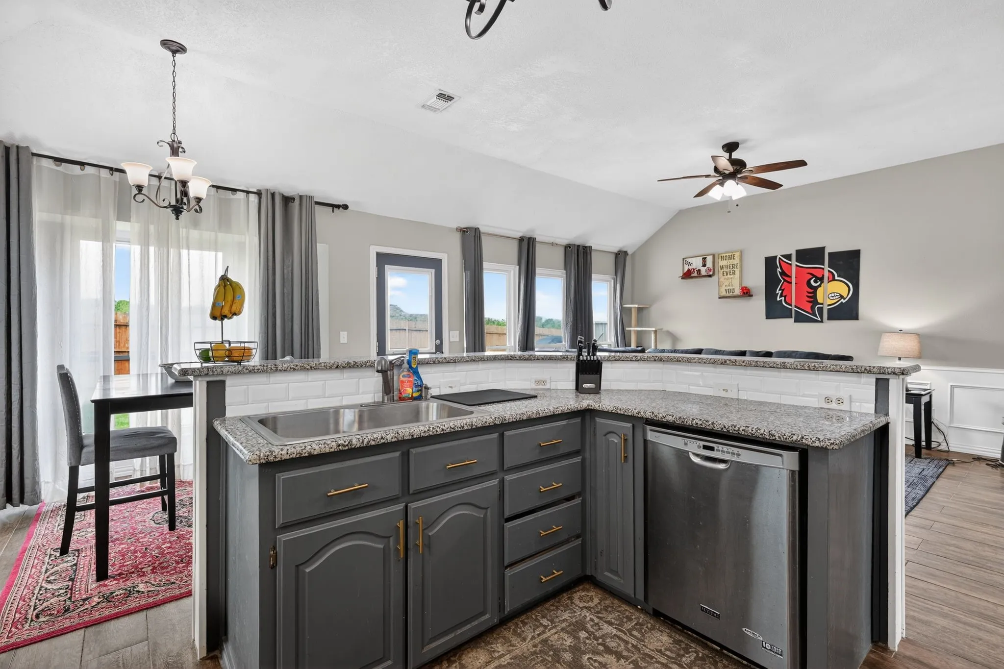 Single Family Residence For Sale in Denton County , 2365 Glen Ridge Drive, Highland Village, Texas 75077, 4 Bedroom, 3 Bathroom, 2 Garage spaces, 2,319 Sqft, built in 1990, mls#21258958, Real Estate Agent in Highland Village, Homes For Sale in Denton county, Homes For Sale in Highland Village, Realtor in Highland Village Texas, Real Estate Brokerage Independent Realty Texas, Luminita Cordes Realtor