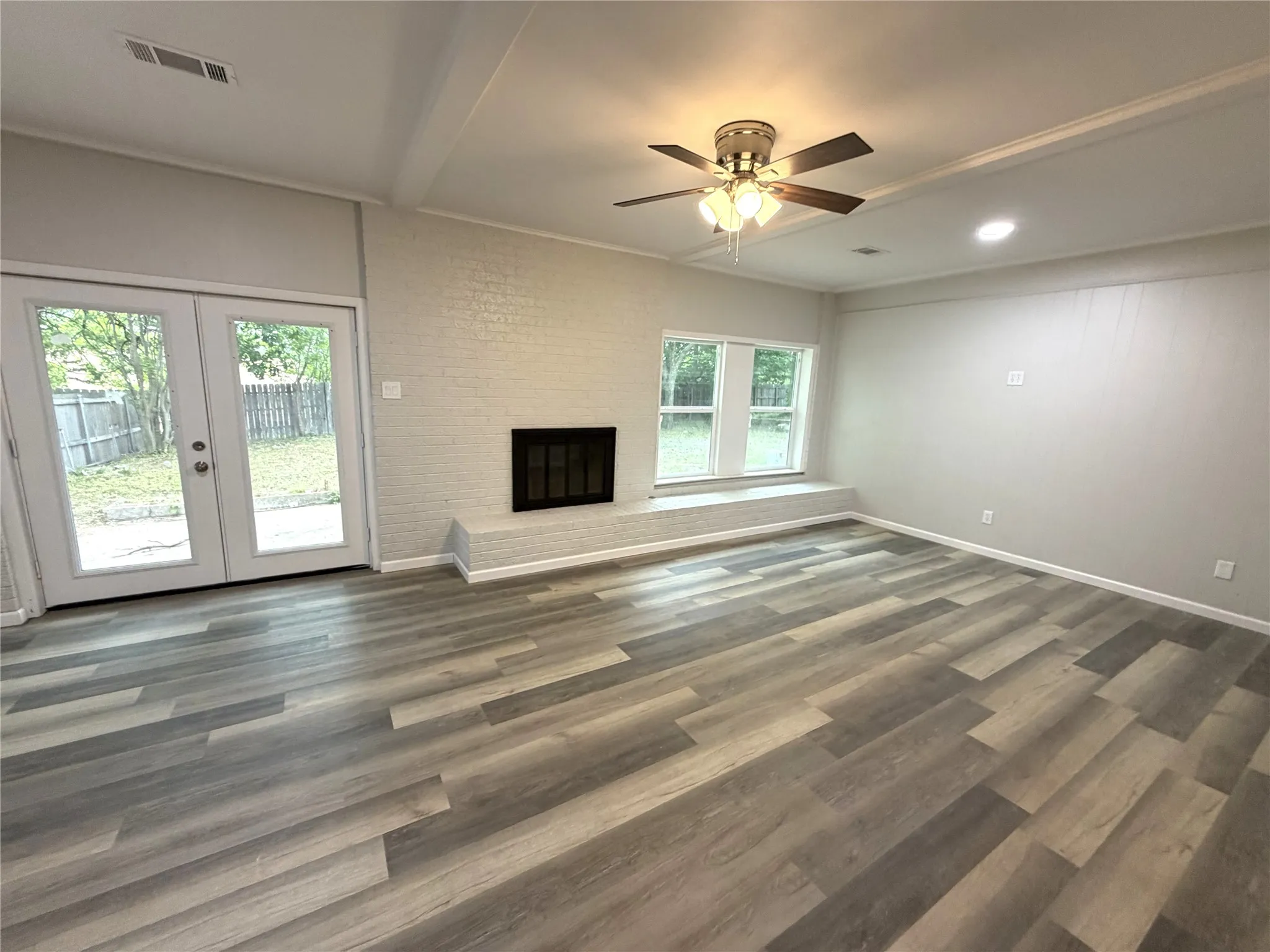 Single Family Residence For Sale in Grayson County , 1413 Blanton Place, Sherman, Texas 75092, 4 Bedroom, 2 Bathroom, 2 Garage spaces, 1,705 Sqft, built in 1966, Preowned, Price $274,900, mls#21259474, Real Estate Agent in Sherman, Homes For Sale in Grayson county, Homes For Sale in Sherman, Realtor in Sherman Texas, Real Estate Brokerage Independent Realty Texas, Luminita Cordes Realtor