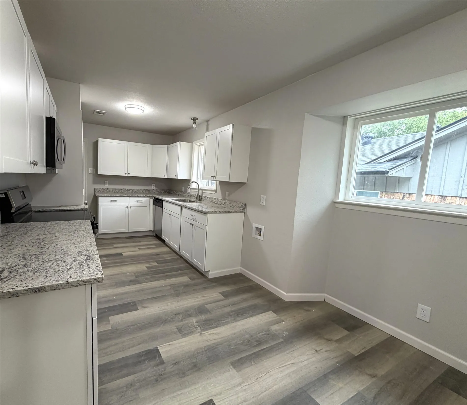 Single Family Residence For Sale in Grayson County , 1413 Blanton Place, Sherman, Texas 75092, 4 Bedroom, 2 Bathroom, 2 Garage spaces, 1,705 Sqft, built in 1966, Preowned, Price $274,900, mls#21259474, Real Estate Agent in Sherman, Homes For Sale in Grayson county, Homes For Sale in Sherman, Realtor in Sherman Texas, Real Estate Brokerage Independent Realty Texas, Luminita Cordes Realtor