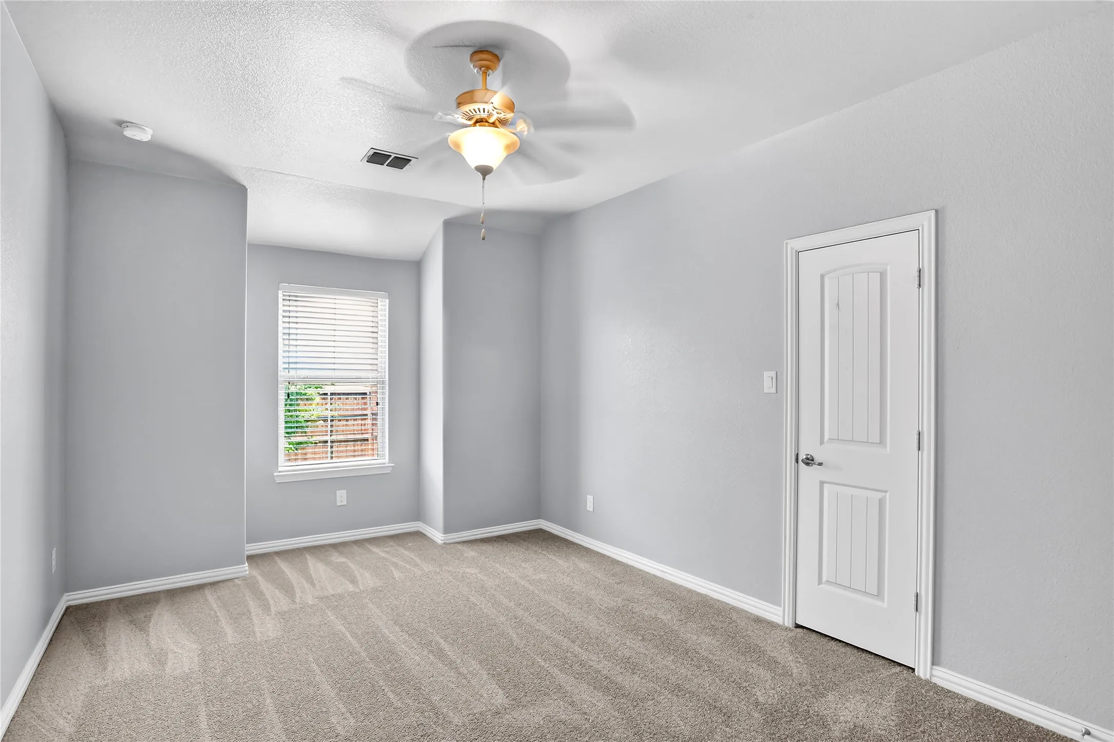 Single Family Residence For Sale in Collin County , 1005 Park Meadow Lane, Mc Kinney, Texas 75071, 4 Bedrooms, 4 Bathrooms, 2 Garage spaces, 2,705 Sqft, built in 2013, Preowned, Price $539,000, mls#21261203, Real Estate Agent in Mc Kinney, Homes For Sale in Collin county, Homes For Sale in Mc Kinney, Realtor in Mc Kinney Texas, Real Estate Brokerage Independent Realty Texas, Luminita Cordes Realtor