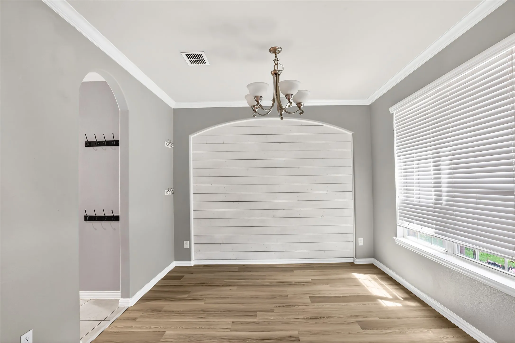 Single Family Residence For Sale in Collin County , 1005 Park Meadow Lane, Mc Kinney, Texas 75071, 4 Bedrooms, 4 Bathrooms, 2 Garage spaces, 2,705 Sqft, built in 2013, Preowned, Price $539,000, mls#21261203, Real Estate Agent in Mc Kinney, Homes For Sale in Collin county, Homes For Sale in Mc Kinney, Realtor in Mc Kinney Texas, Real Estate Brokerage Independent Realty Texas, Luminita Cordes Realtor